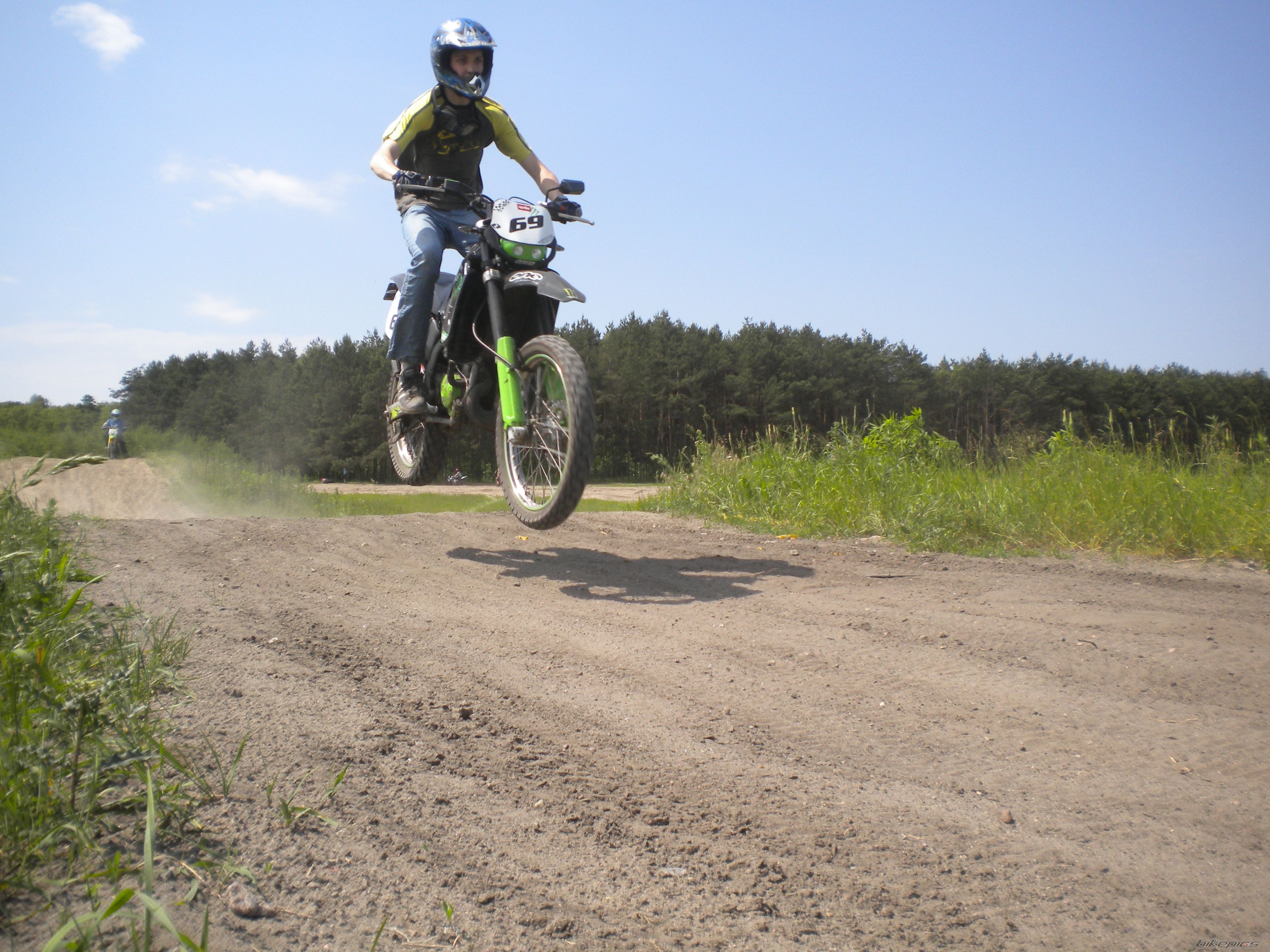 Bike Photo 1995966