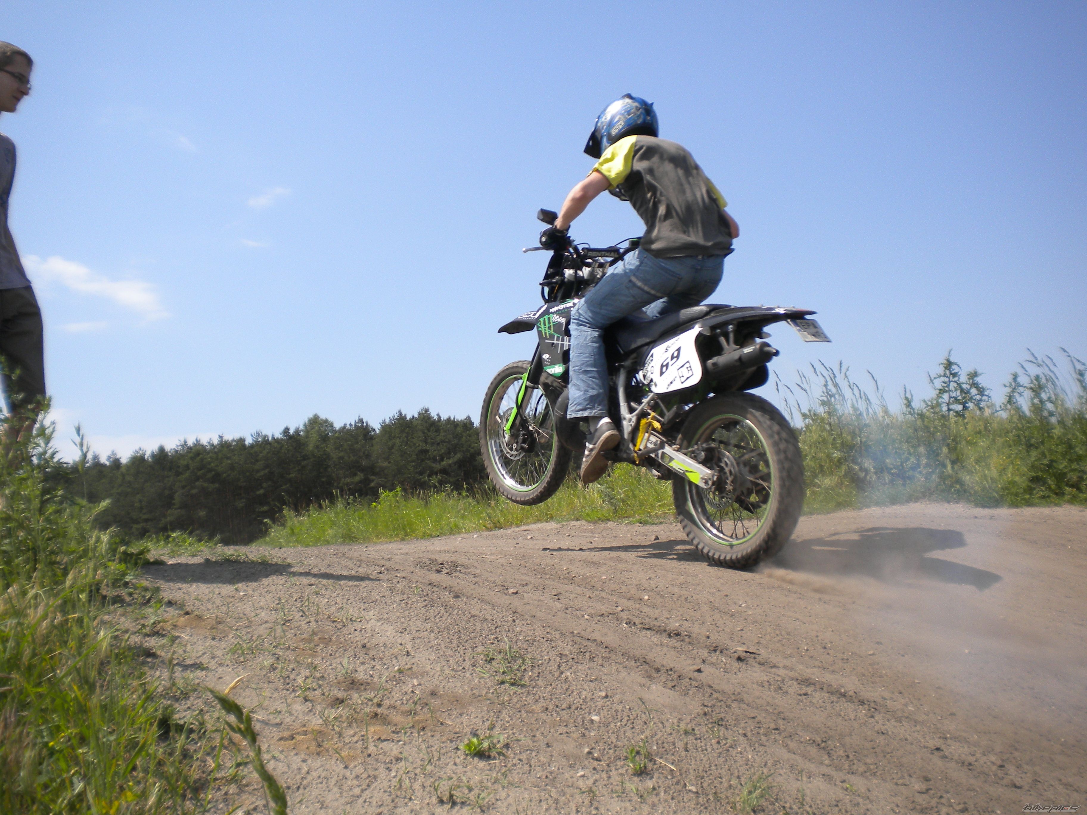 Bike Photo 1995974