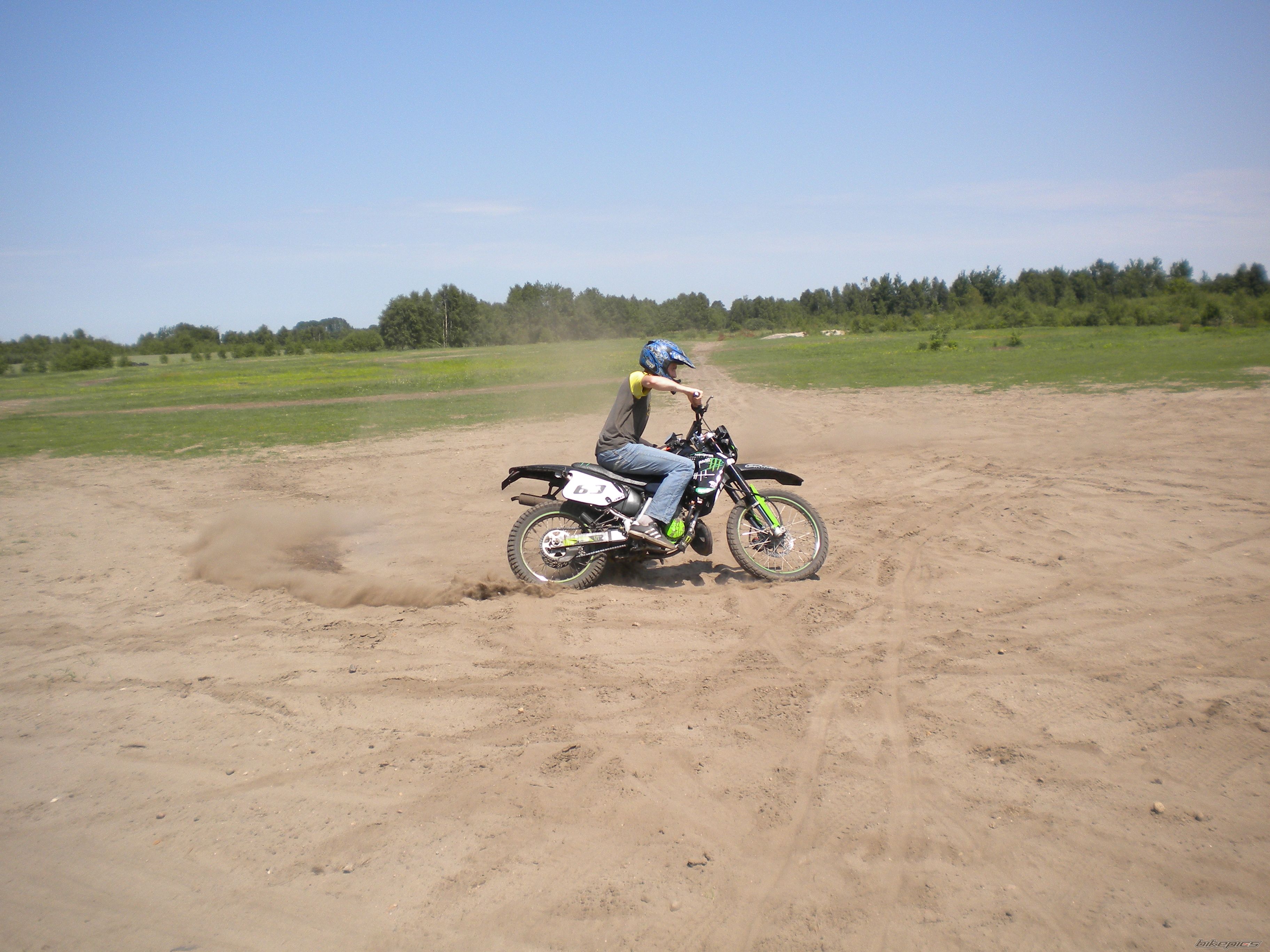 Bike Photo 1995978