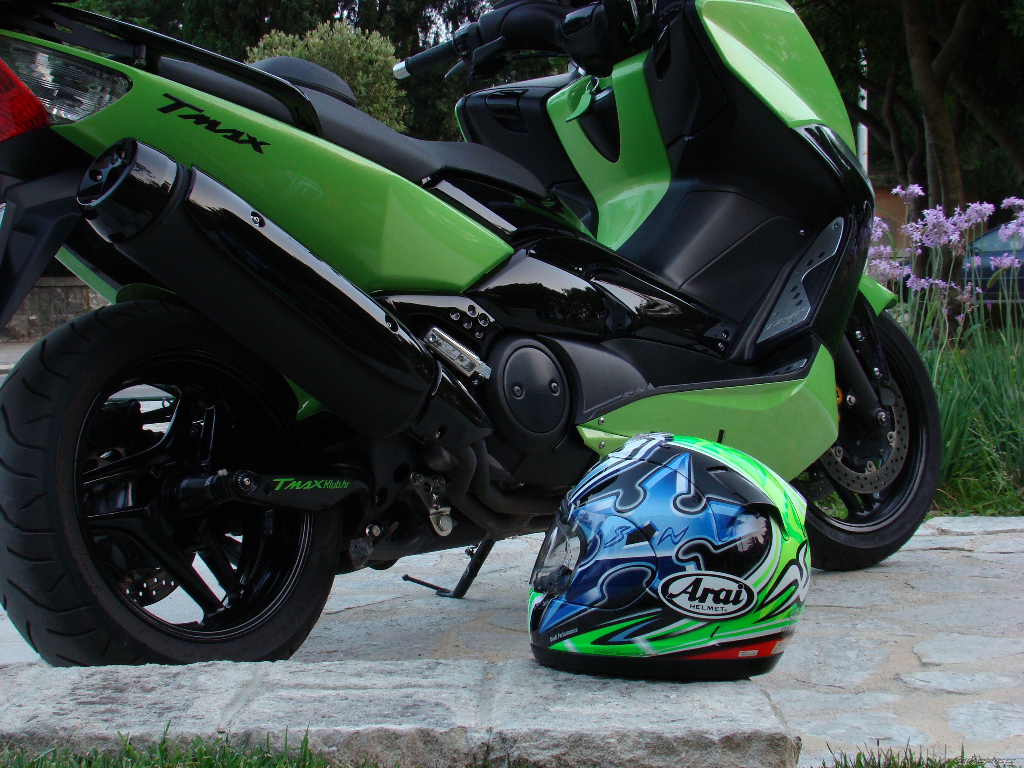 Bike Photo 1996026