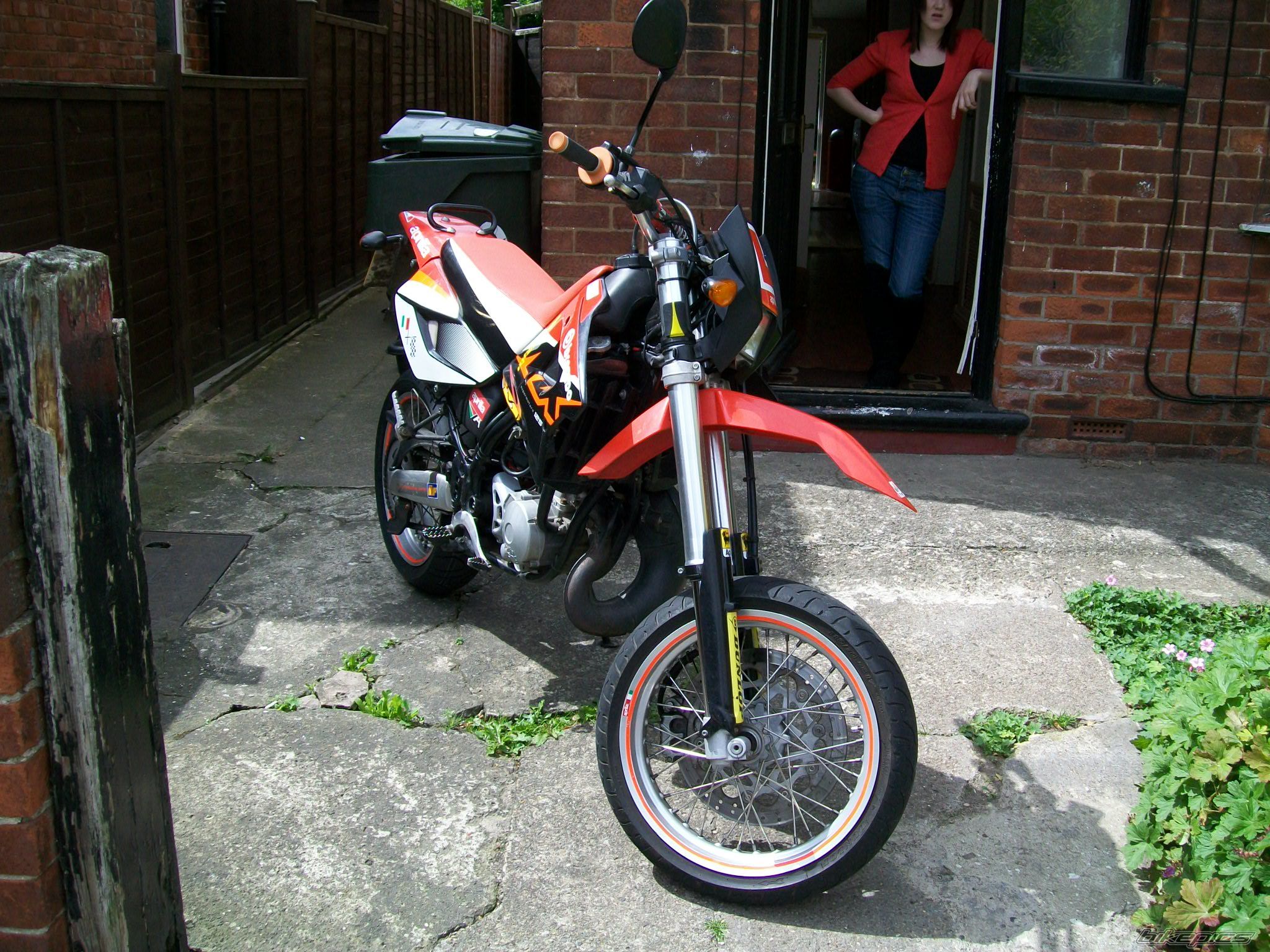 Photo 1996338