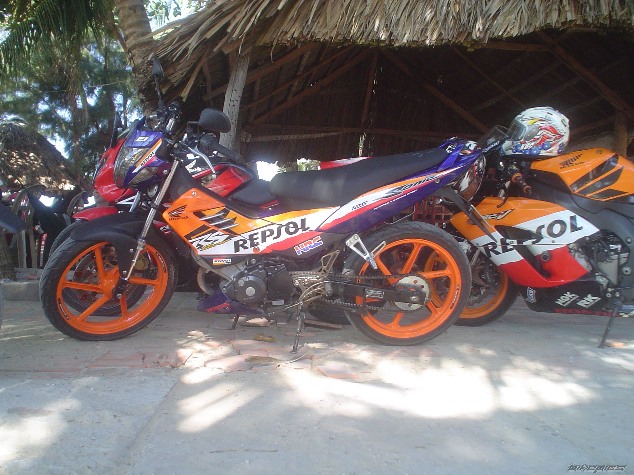 Photo 1996365