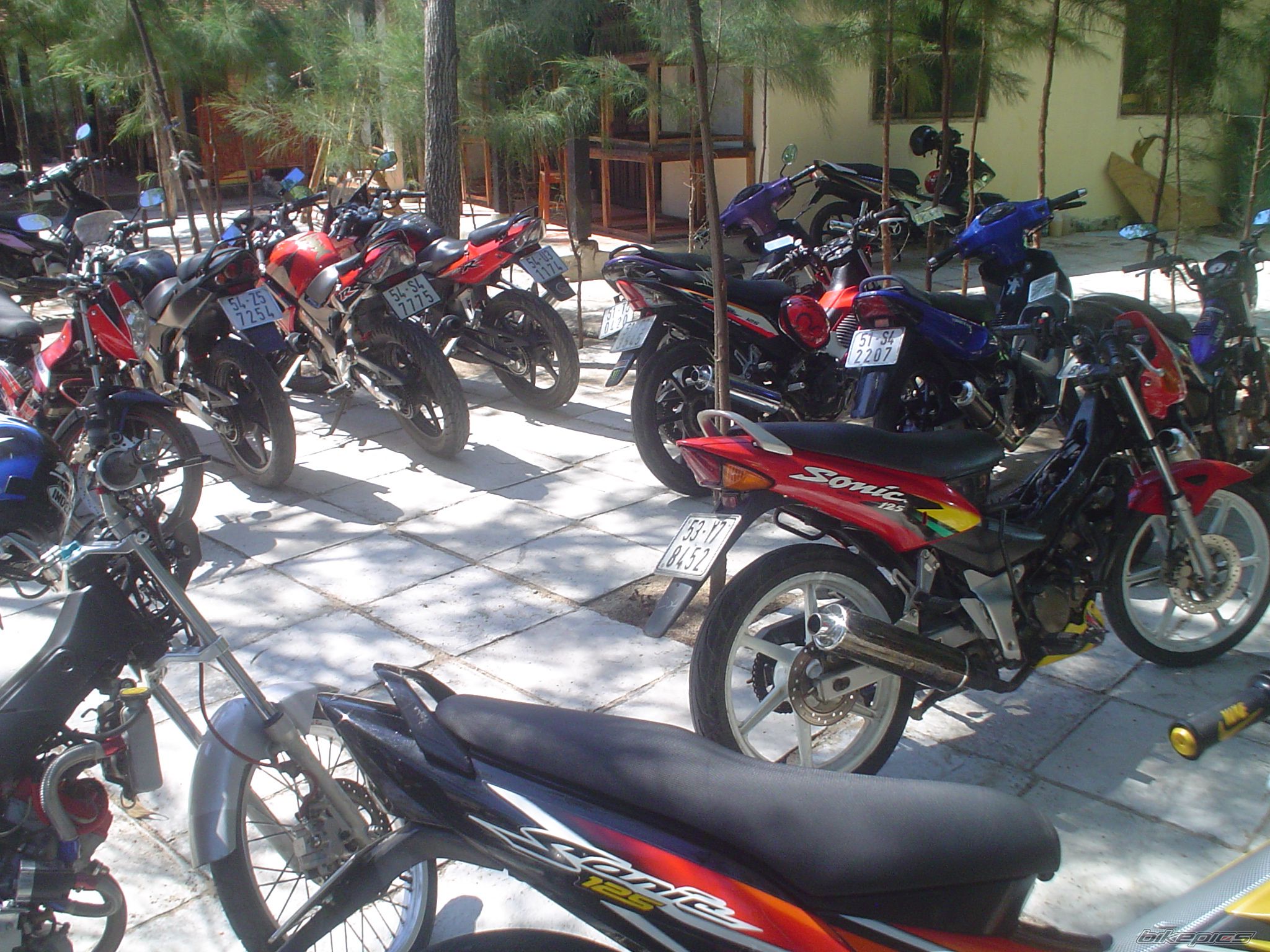 Photo 1996376