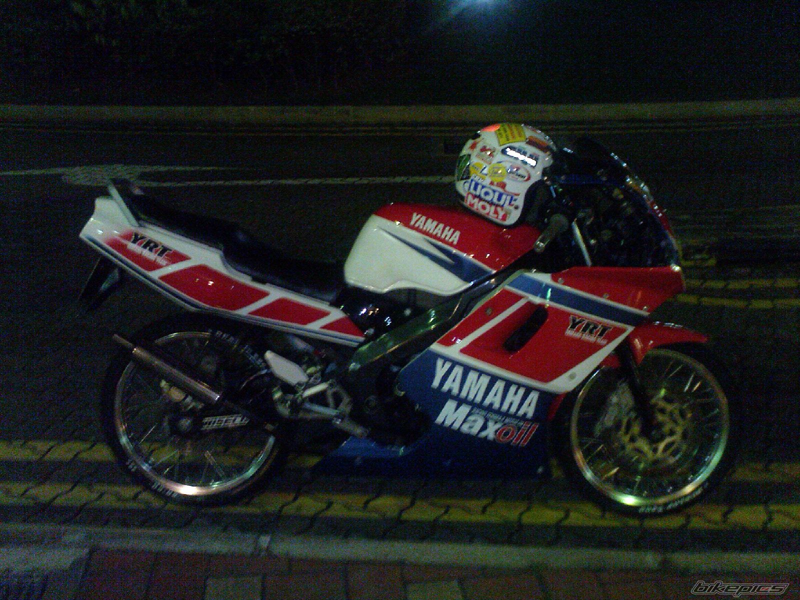 Photo 1996403