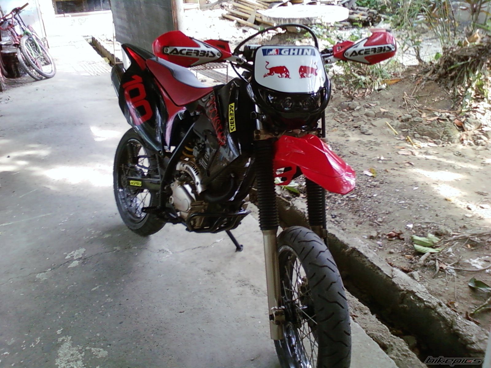 Bike Photo 1996463
