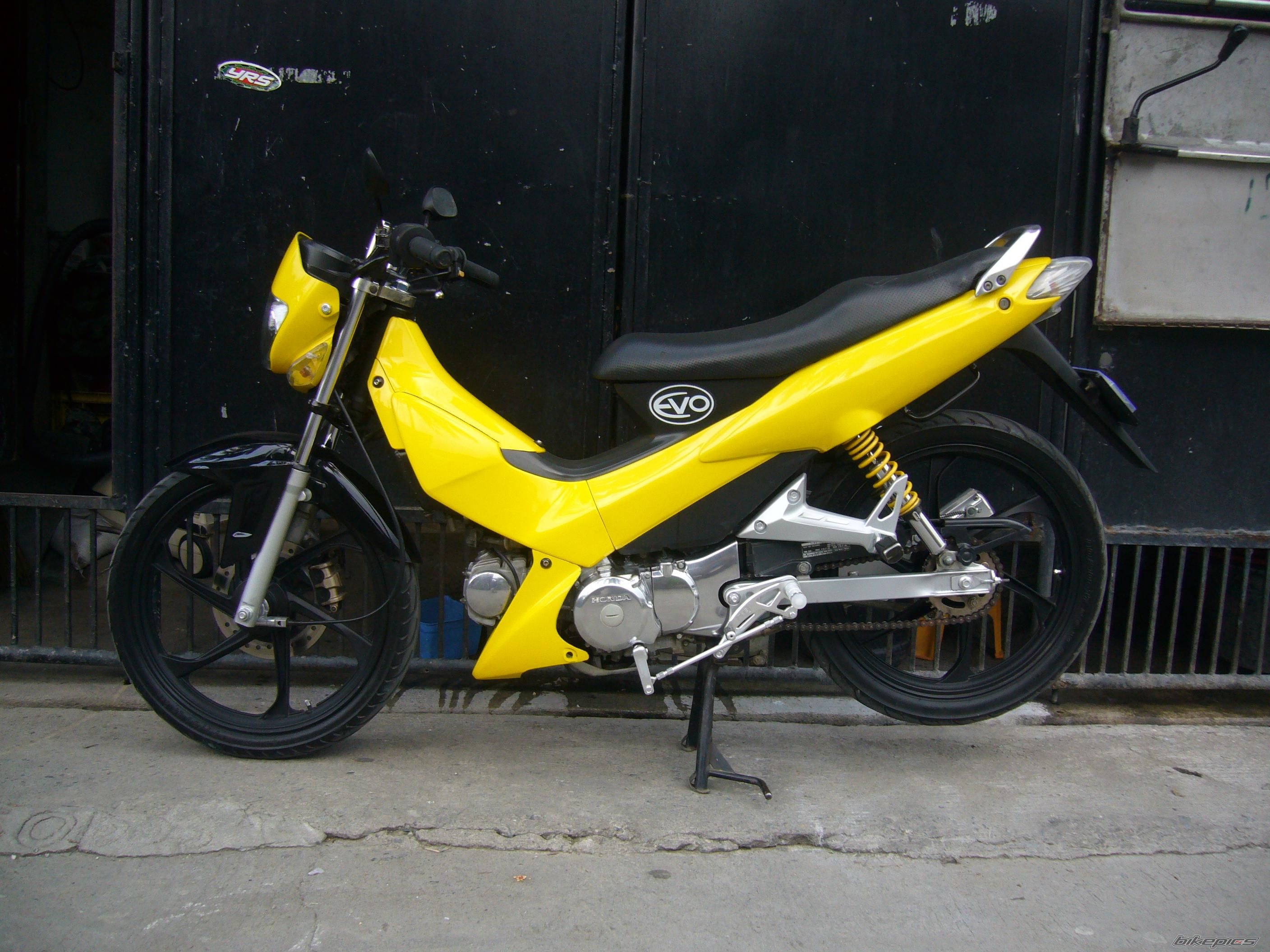 Bike Photo 1996480
