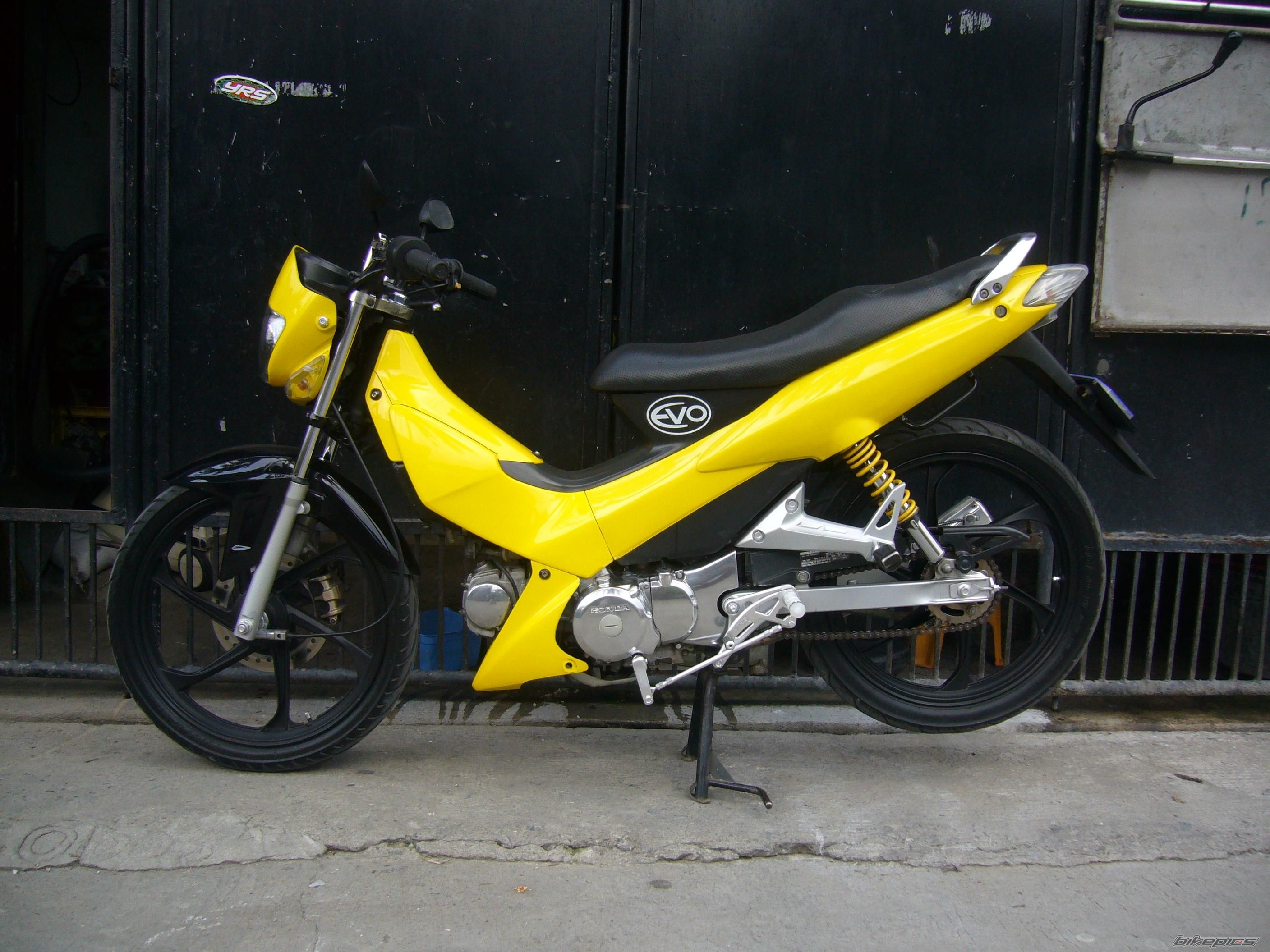 Bike Photo 1996493