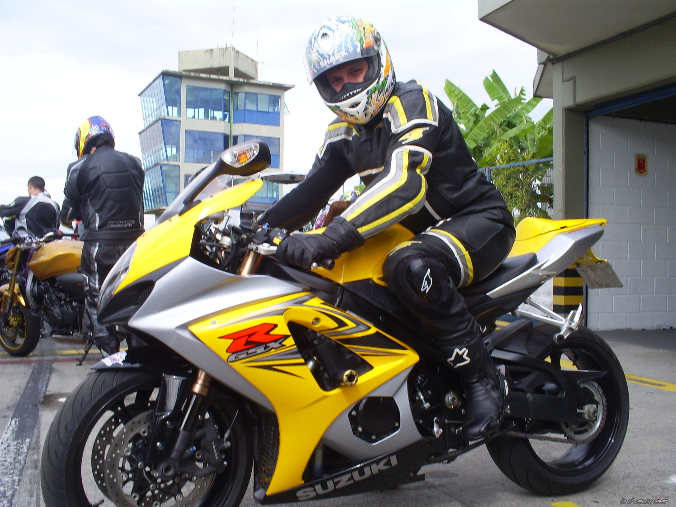 Bike Photo 1996728