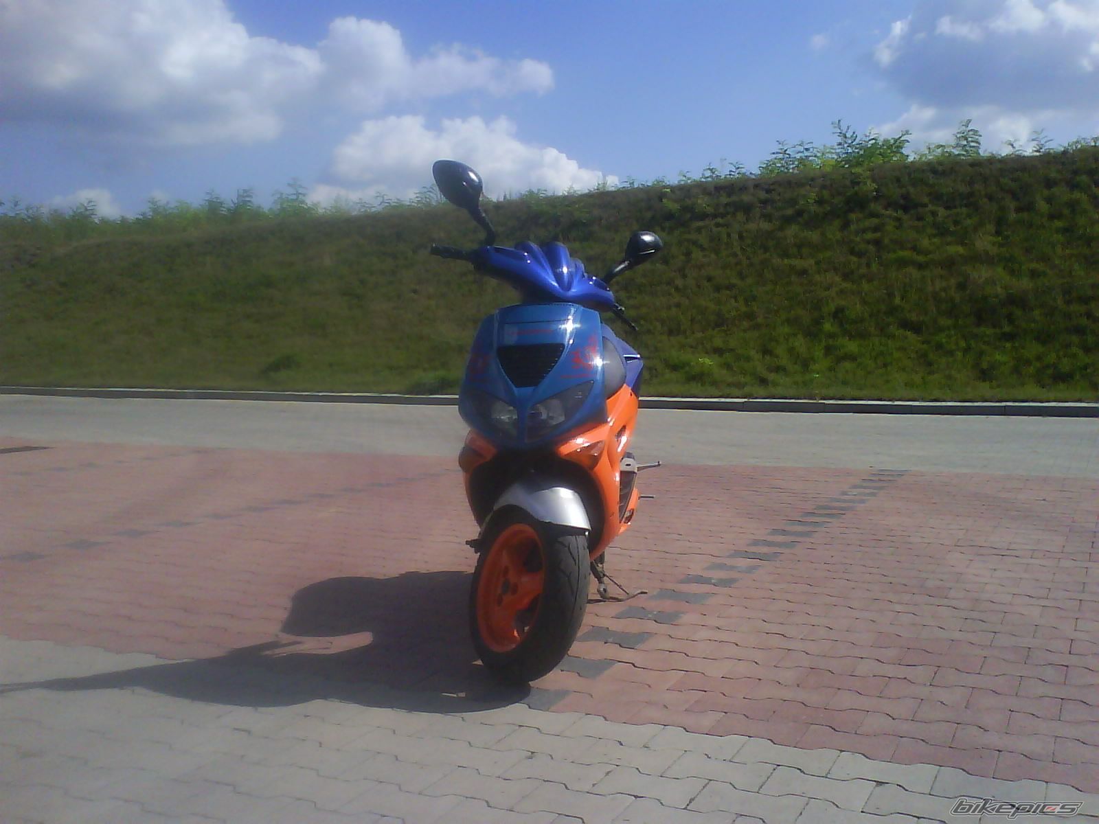 Photo 1996778