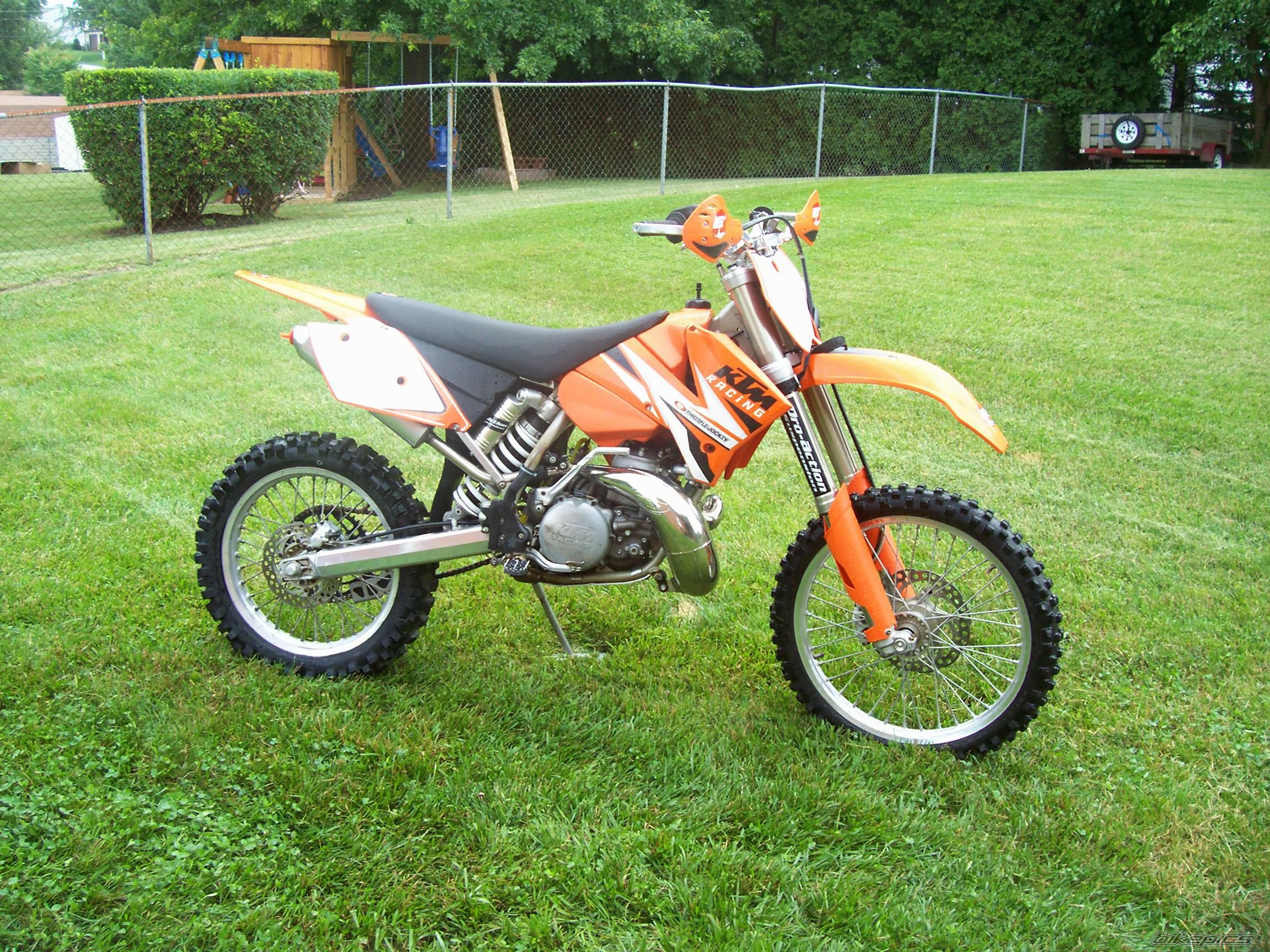Photo 1996843