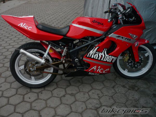 Photo 1997376