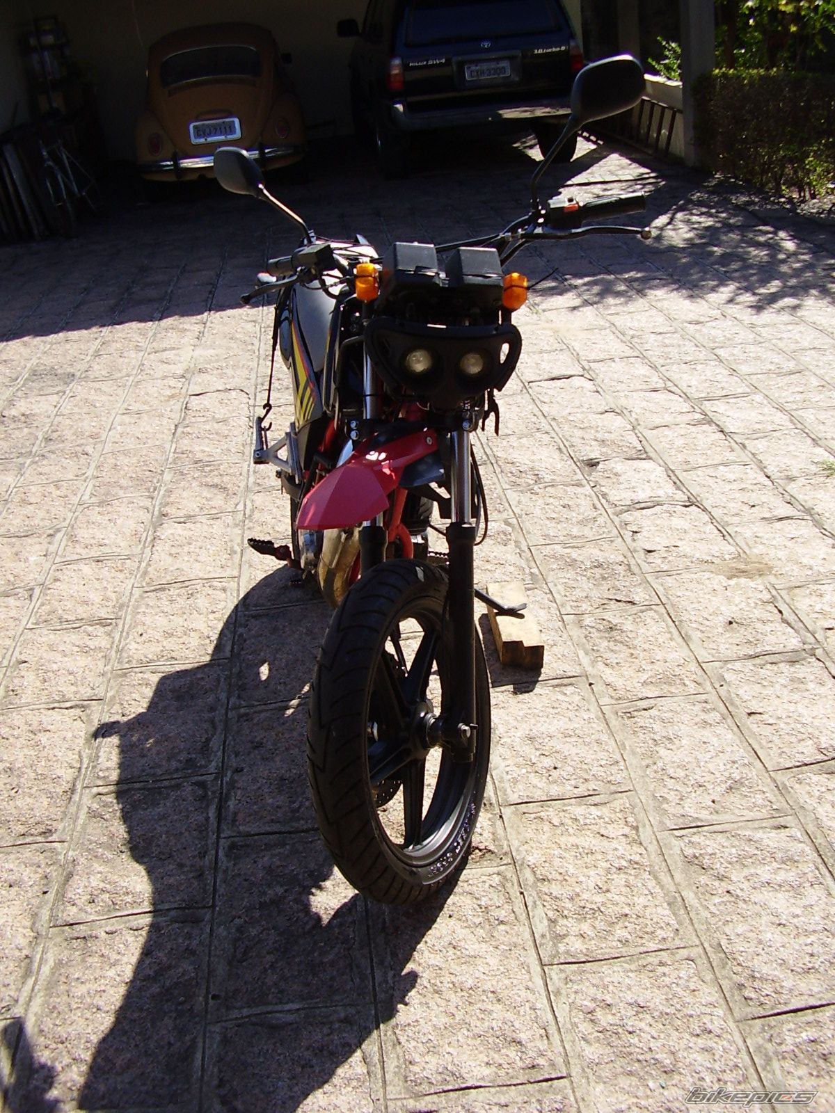 Photo 1997983