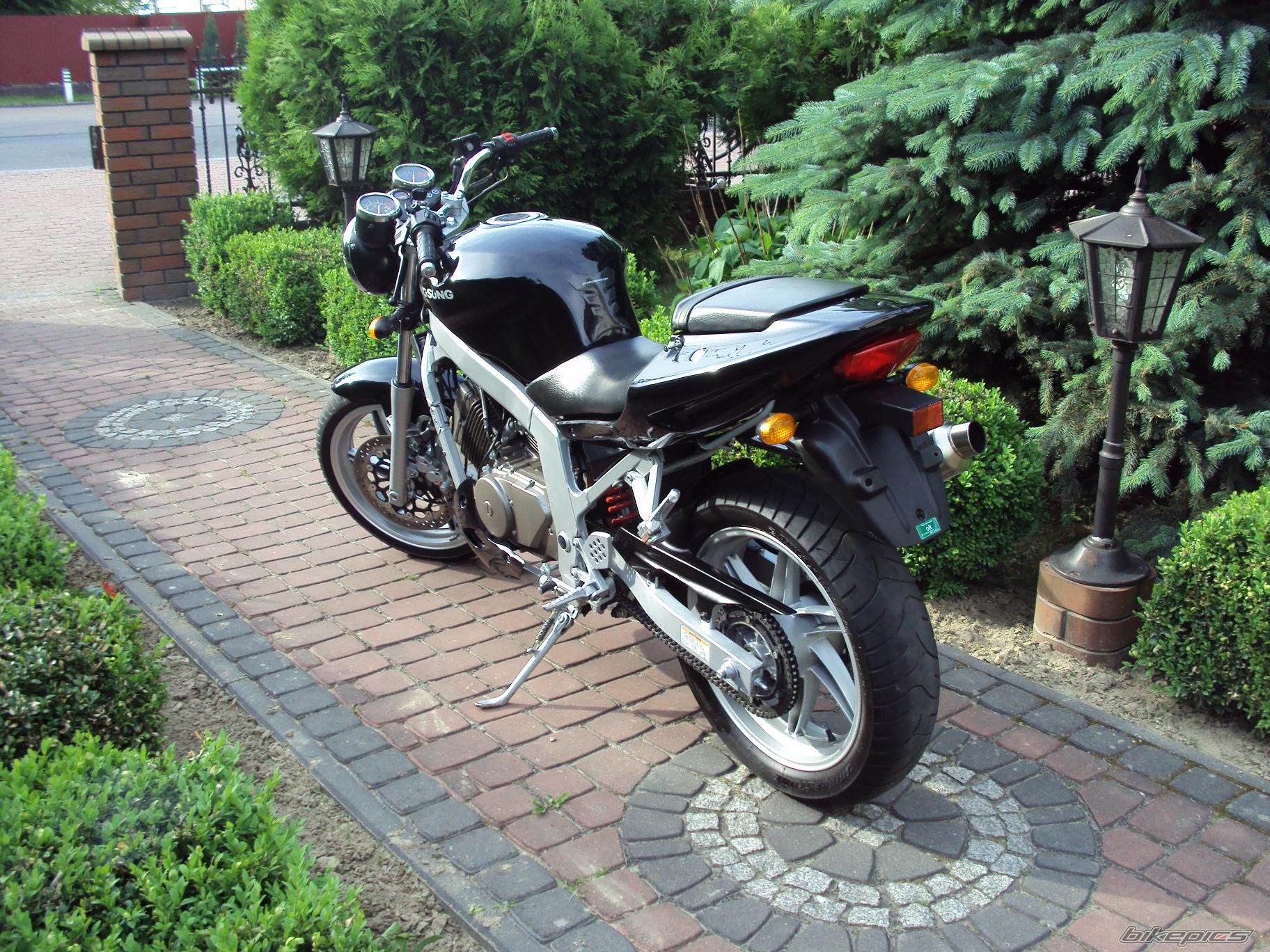 Photo 1998106