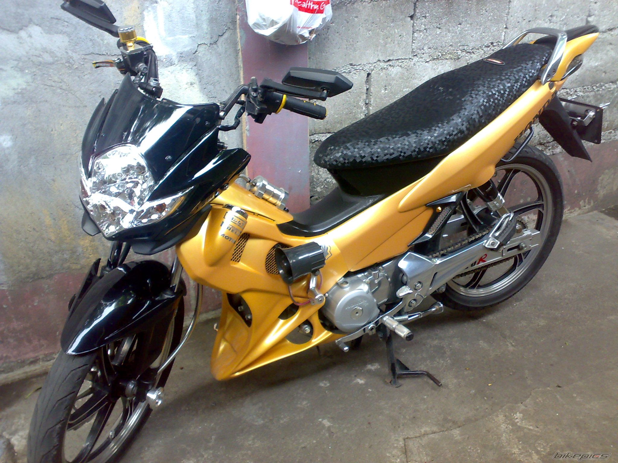 Photo 1998184
