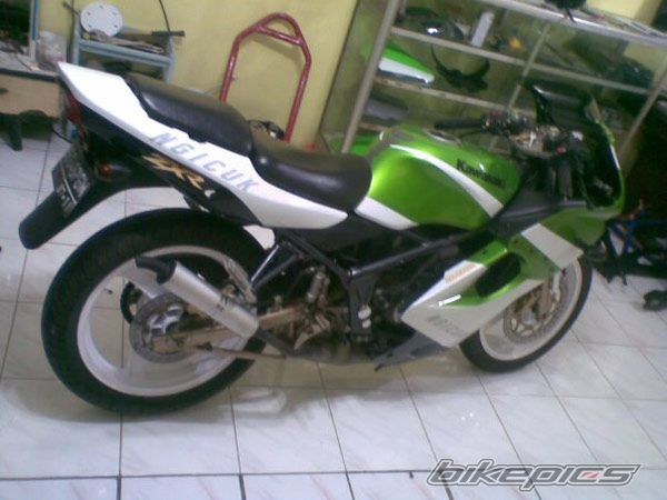 Photo 1998218