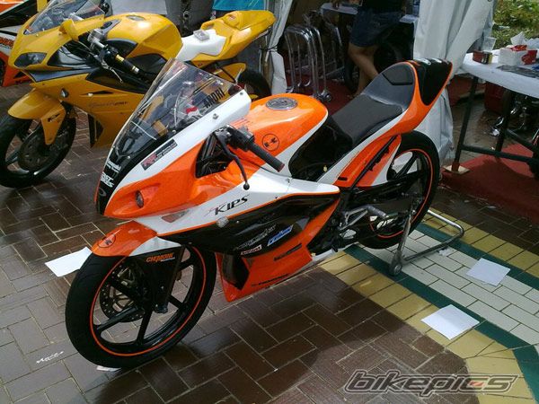 Photo 1998273