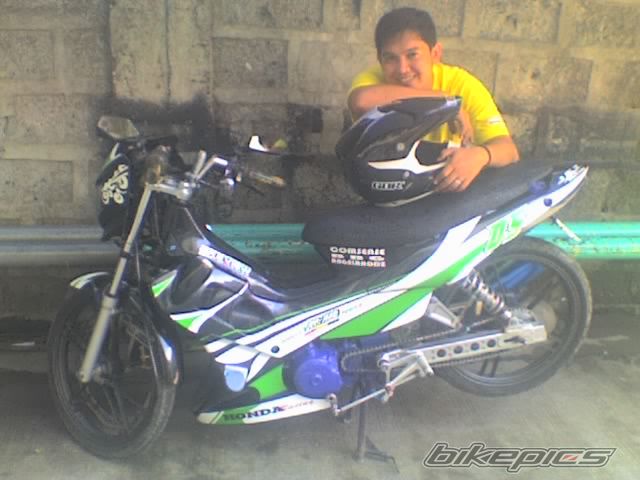 Photo 1998285