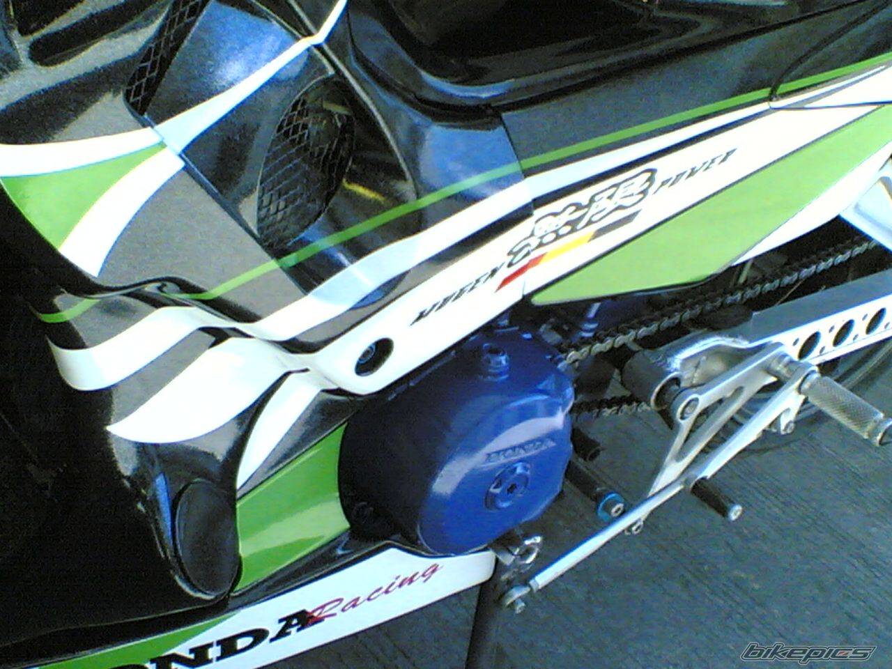 Photo 1998288
