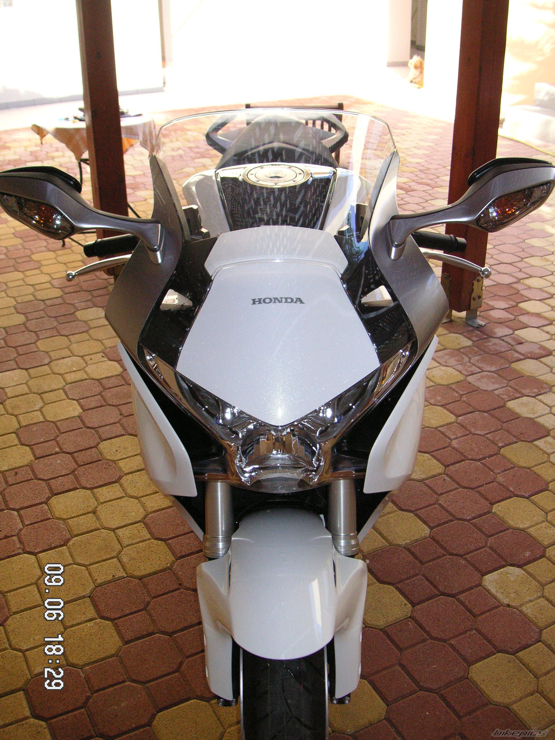 Photo 1998319
