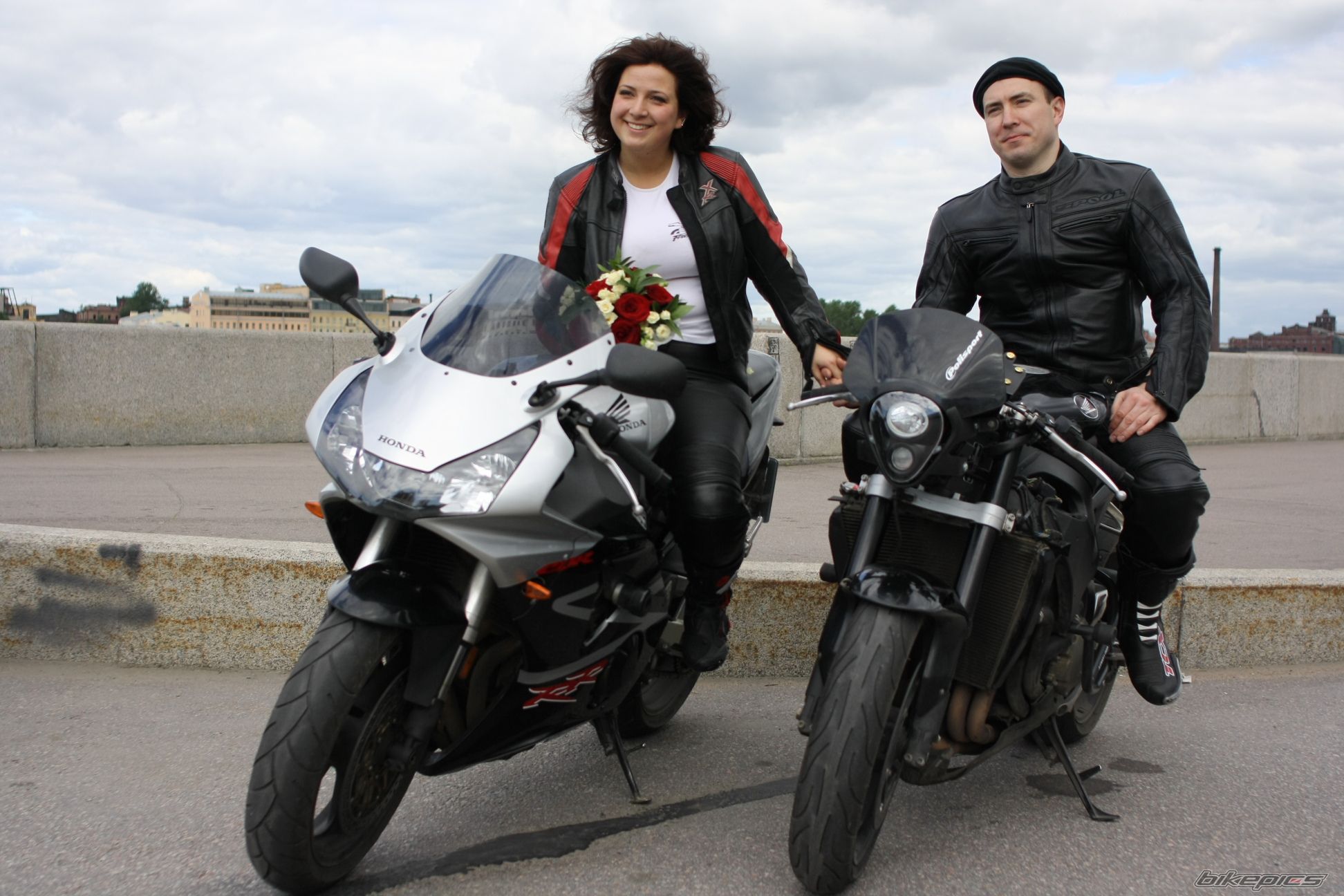 Bike Photo 1998349