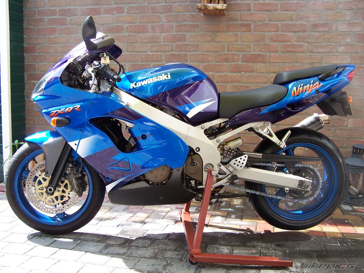 Photo 1998372