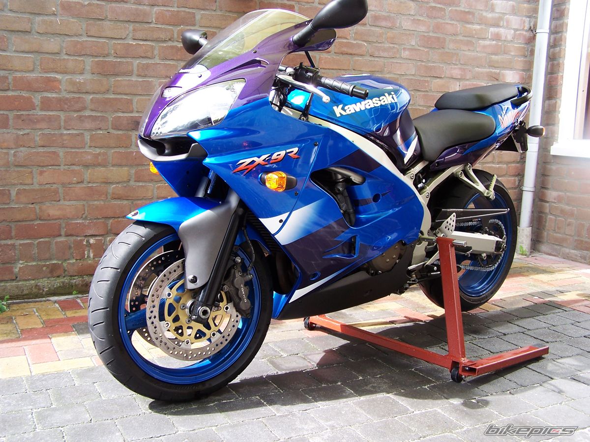 Photo 1998378