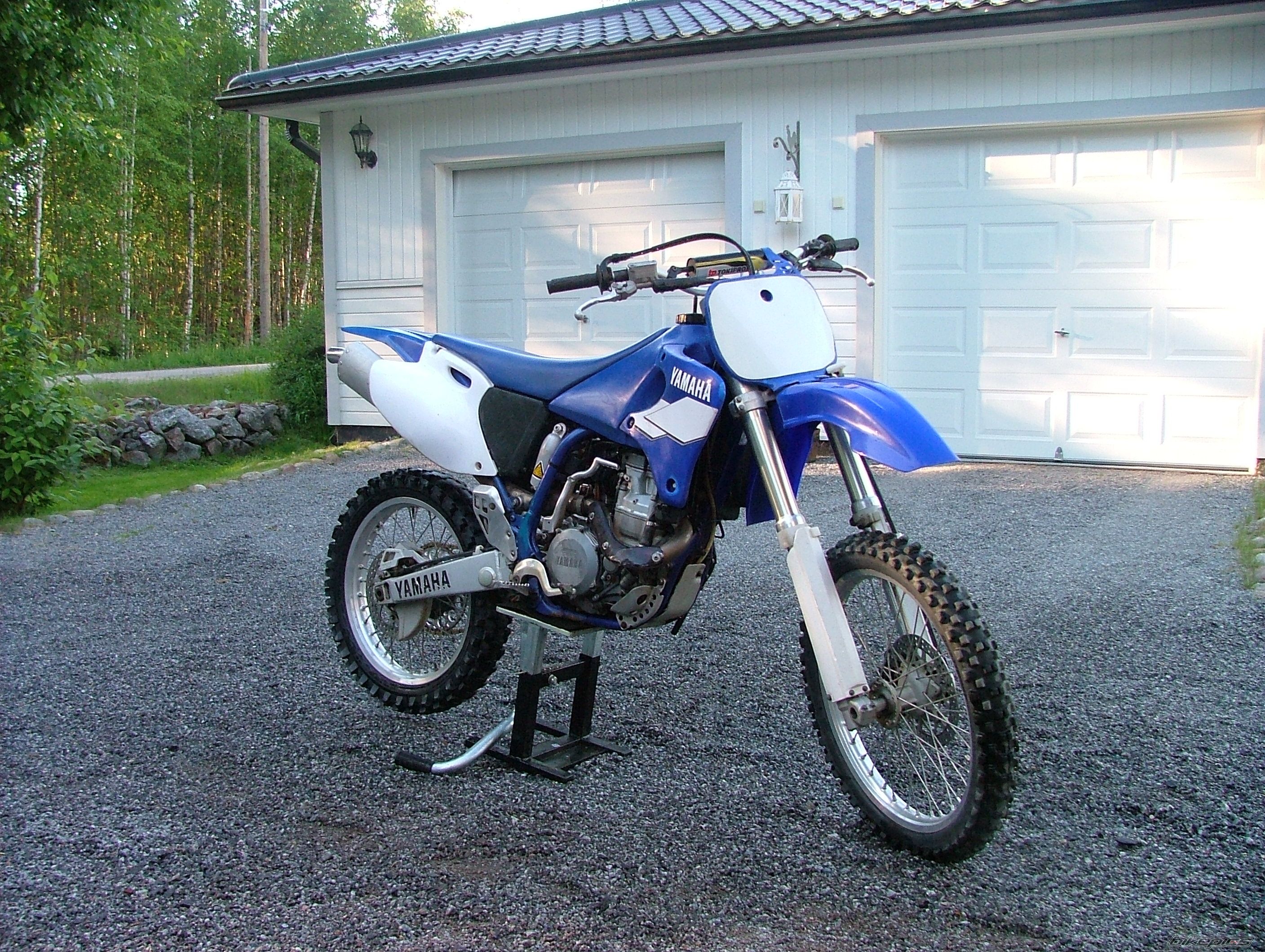 Photo 1998420