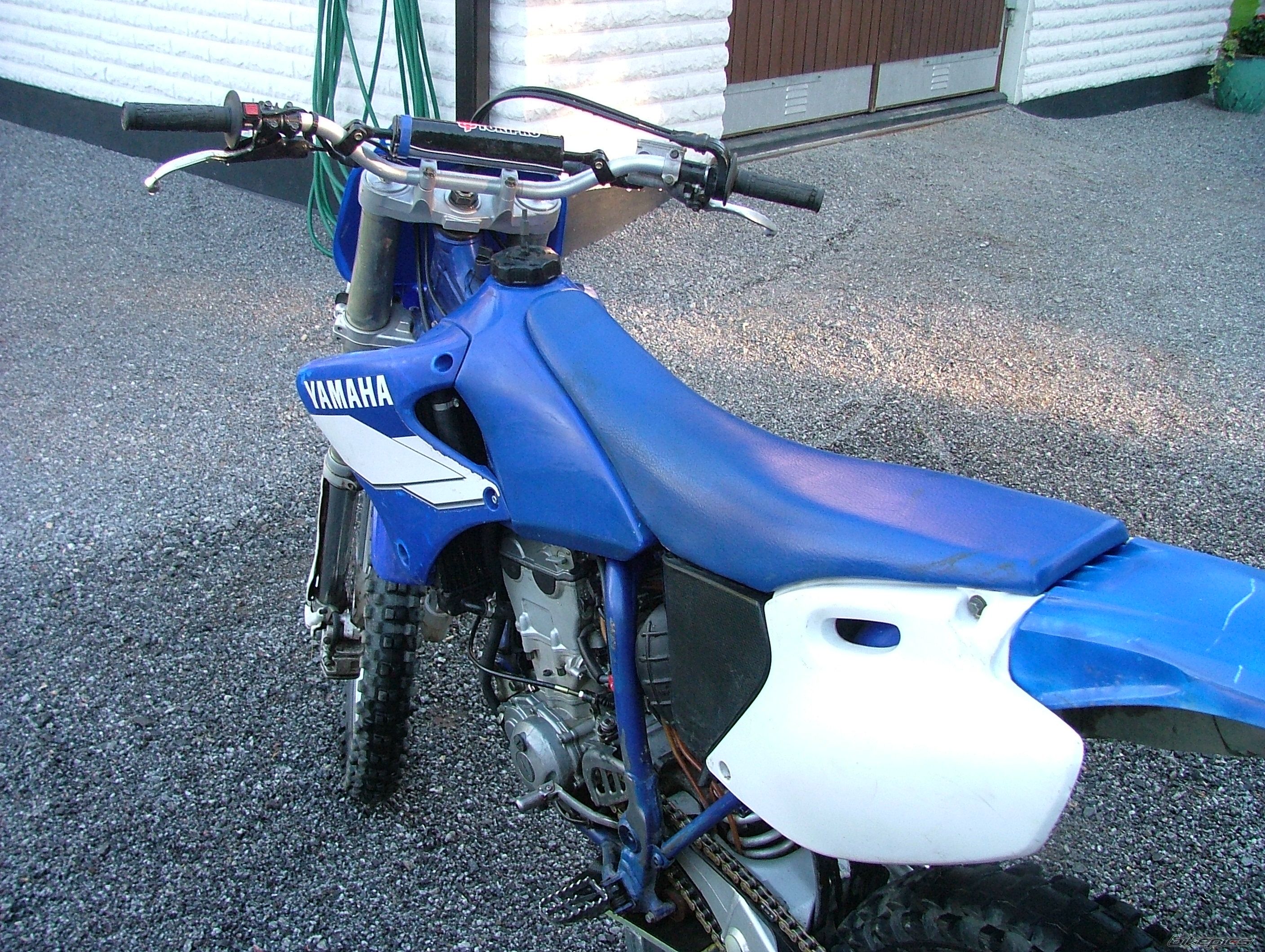 Photo 1998425