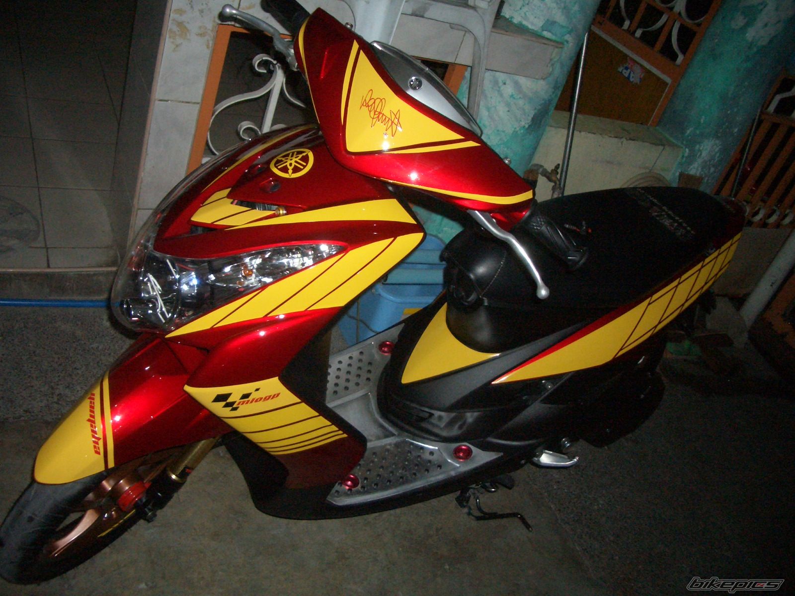 Bike Photo 1998556