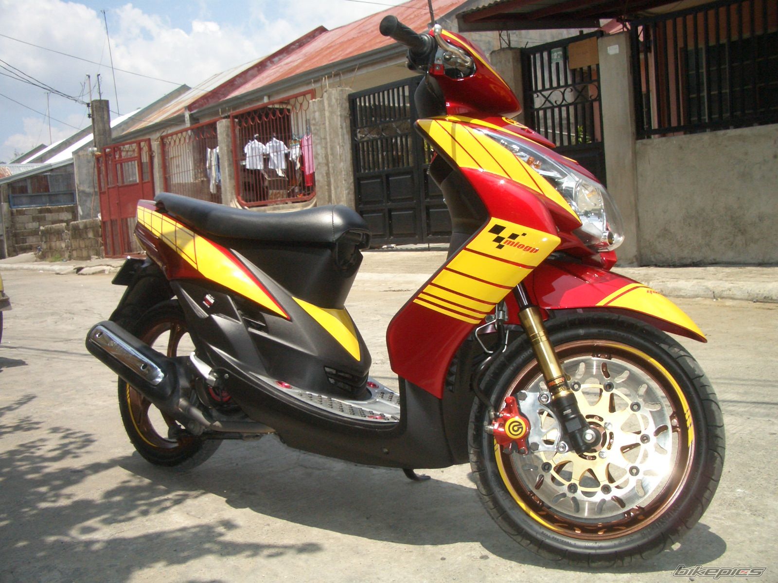 Bike Photo 1998571