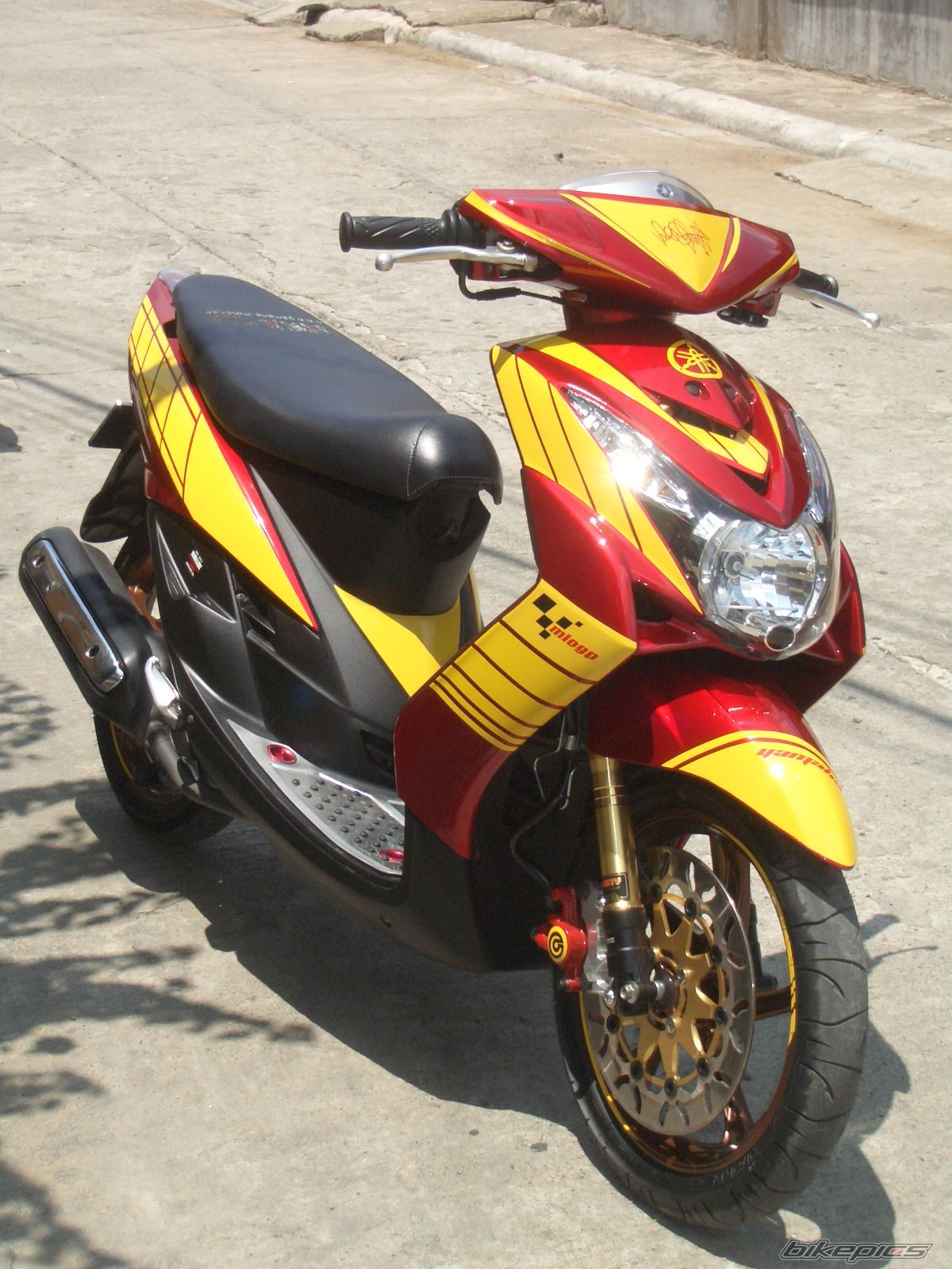 Bike Photo 1998573