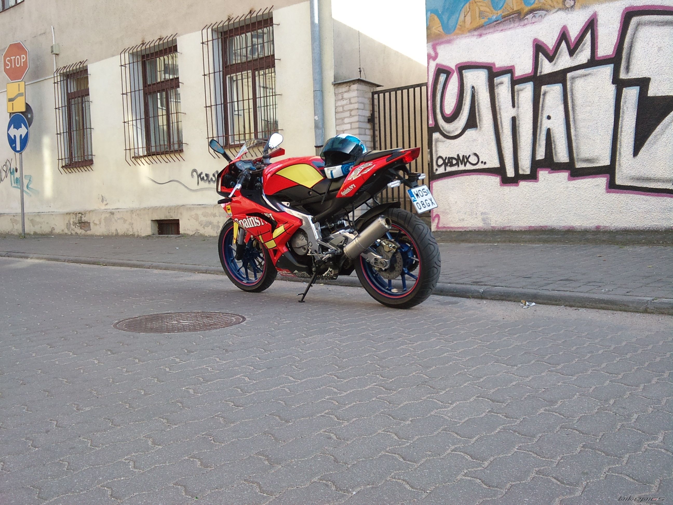 Bike Photo 1998773