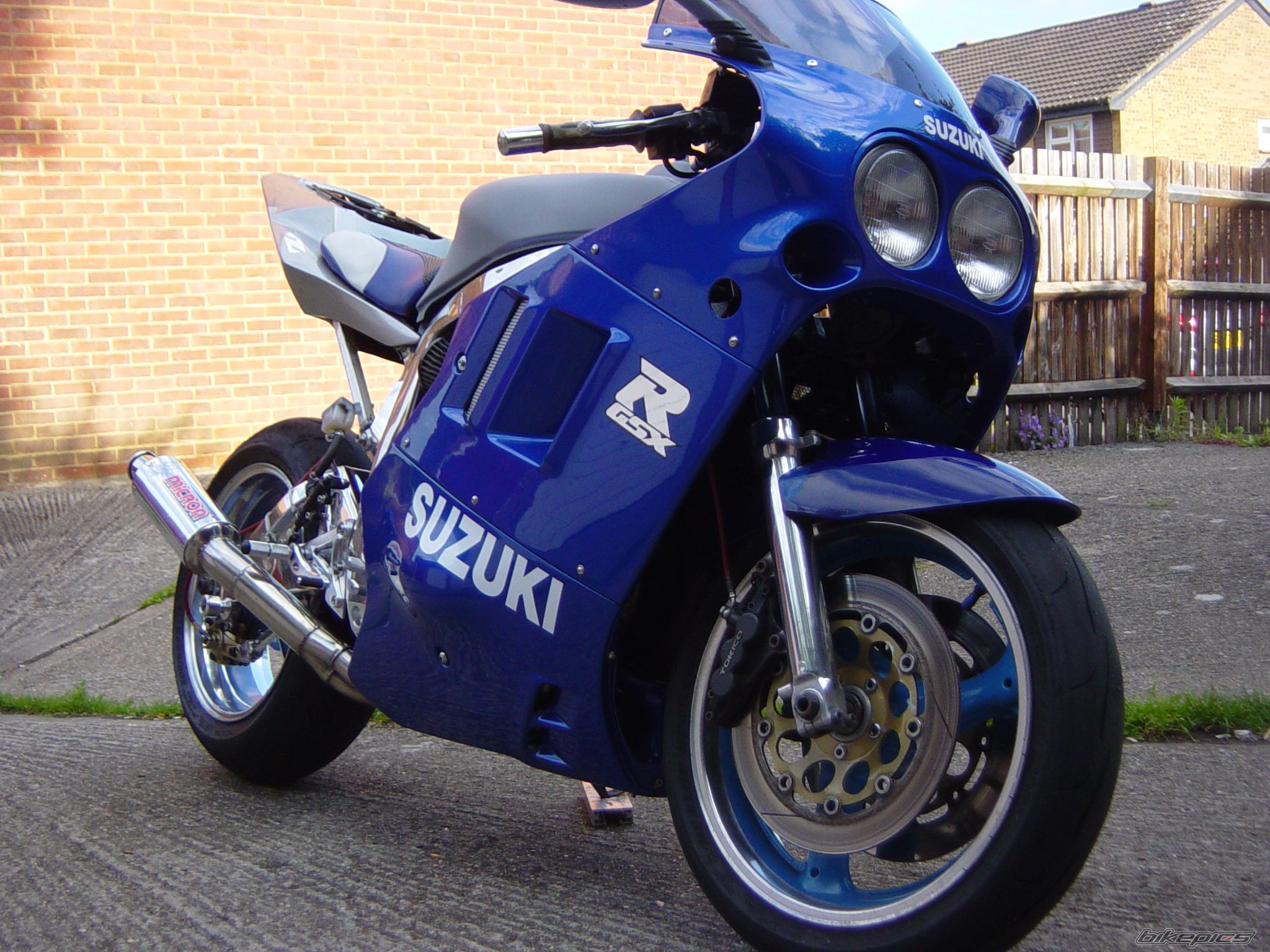 Photo 1998775