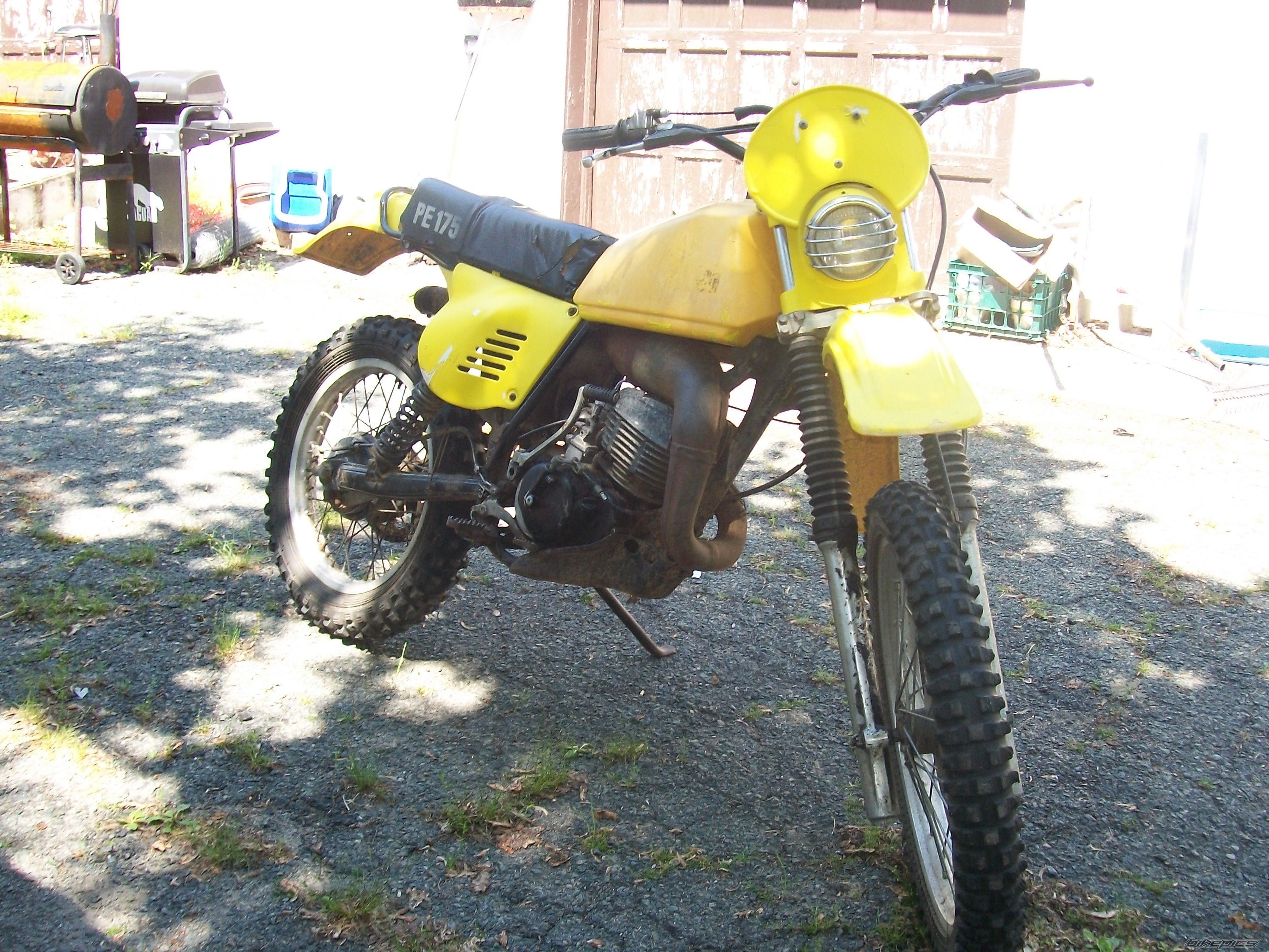 Photo 1998776