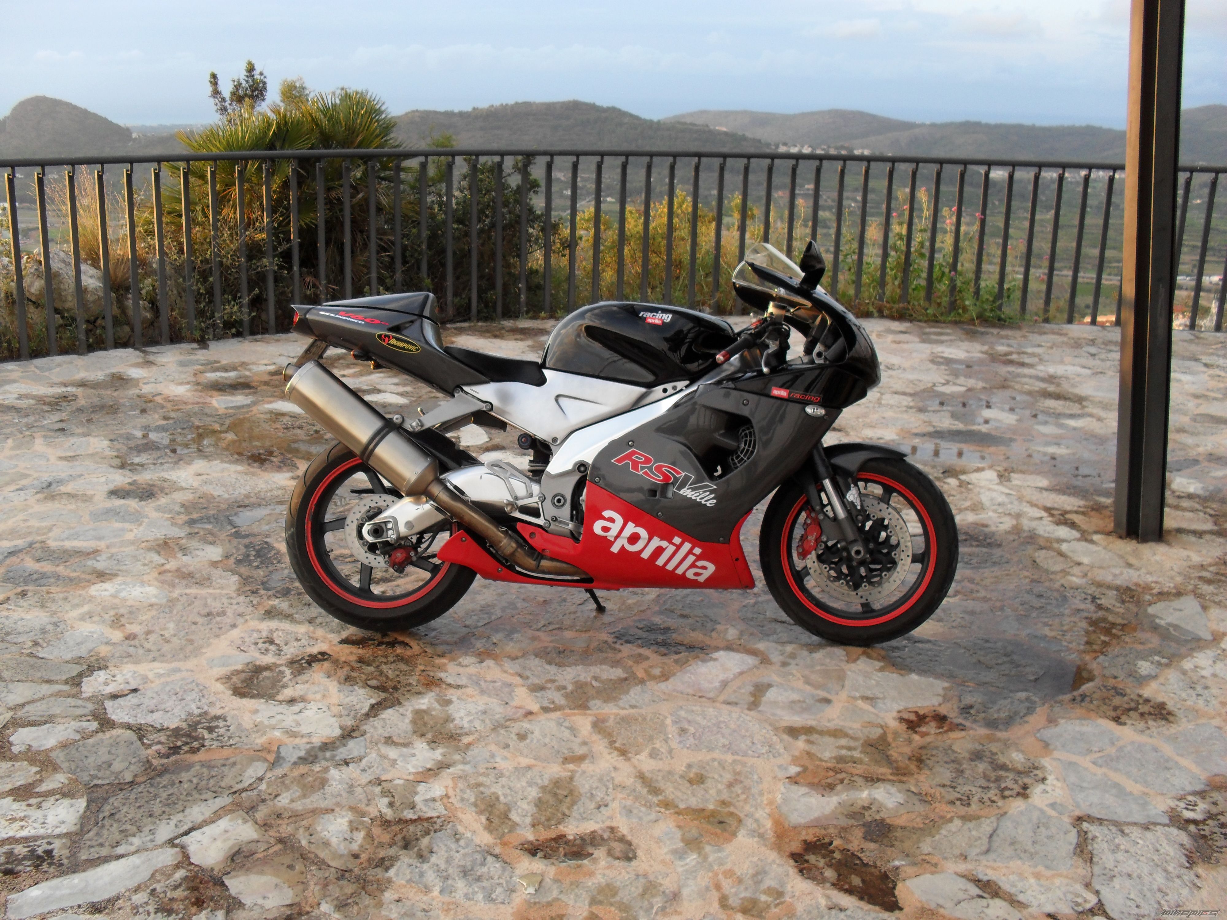 Bike Photo 1998797