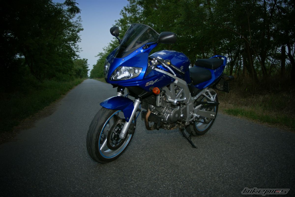 Photo 1998861