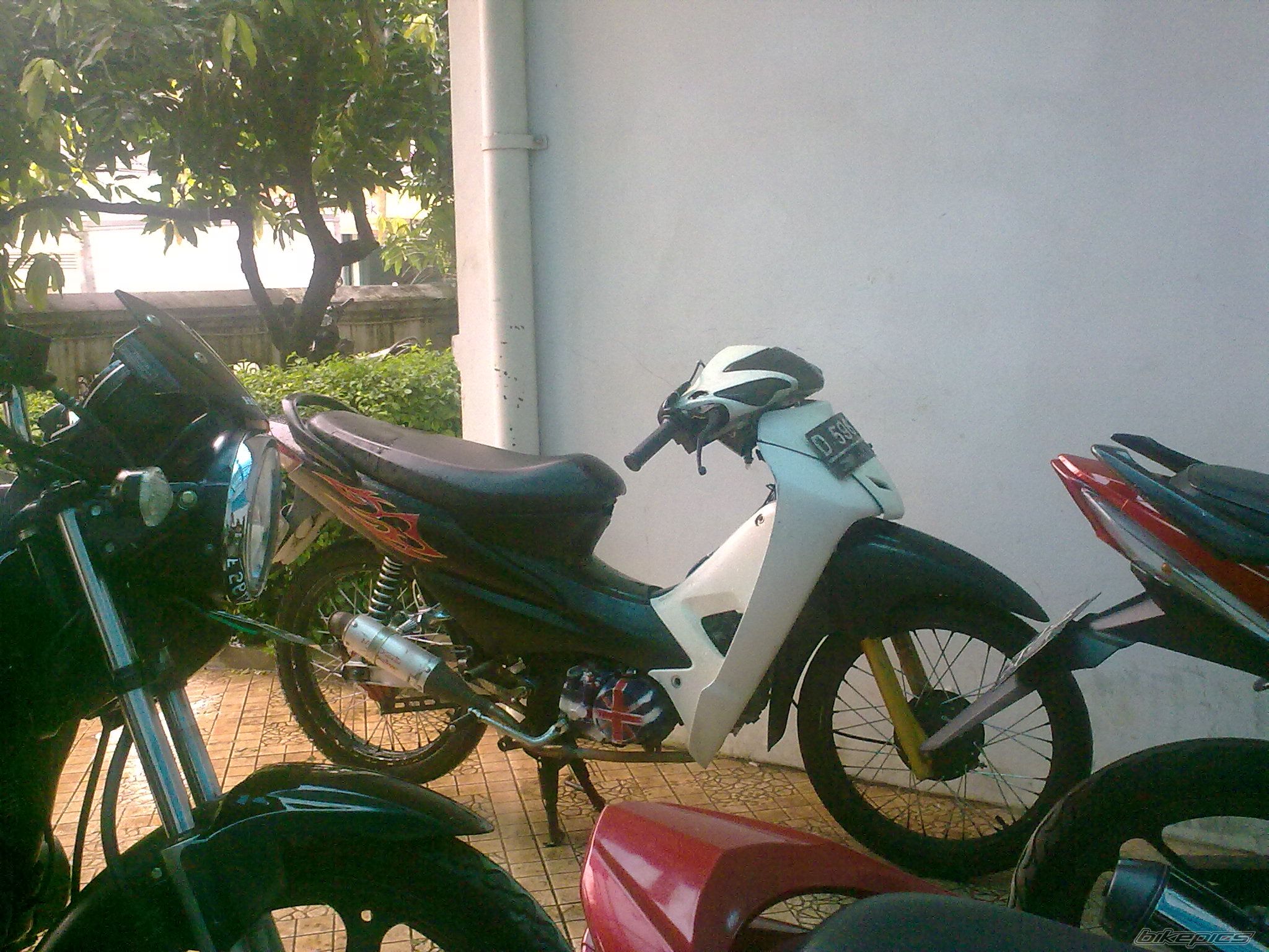 Bike Photo 1998937