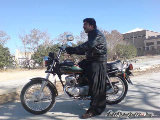 Photo 1998985
