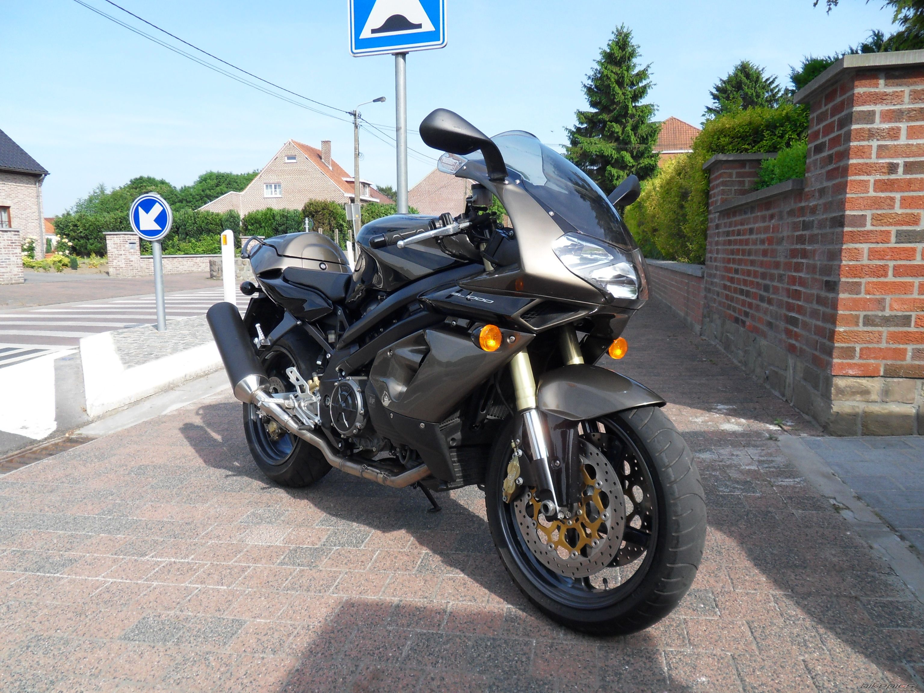 Bike Photo 1999303