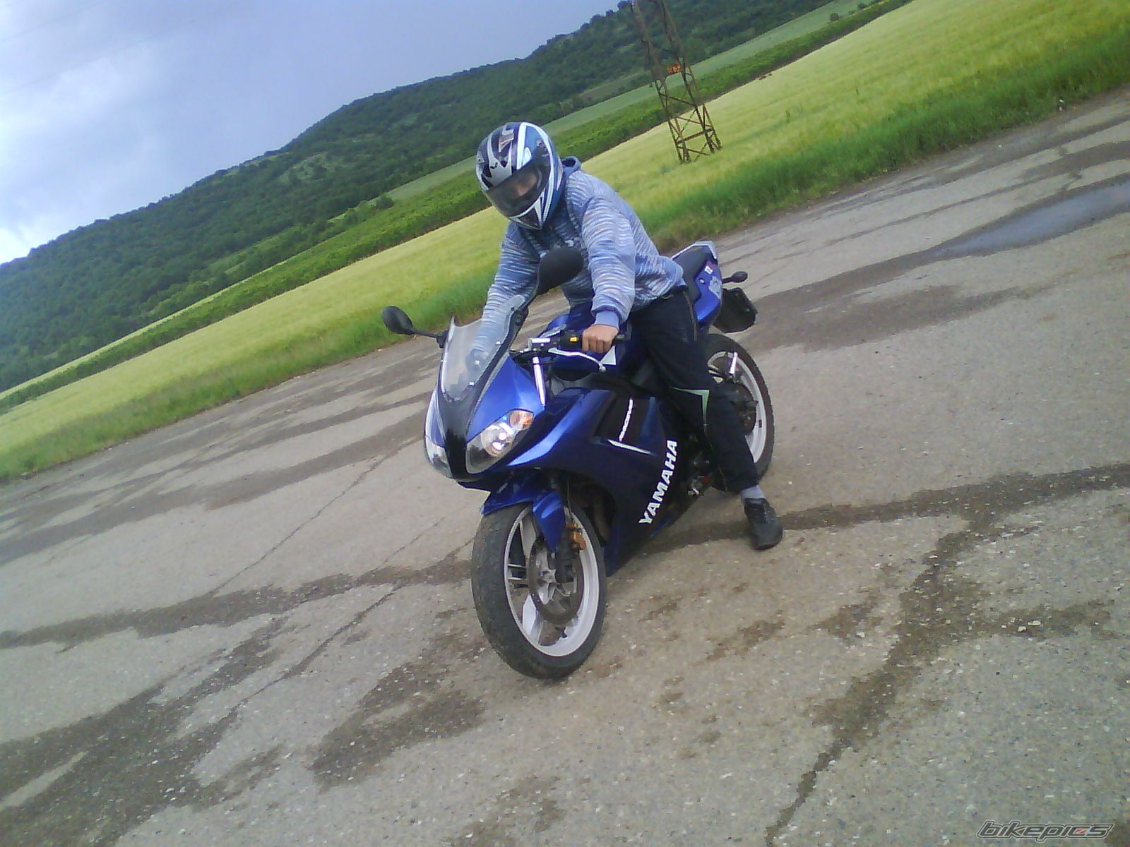 Bike Photo 1999490