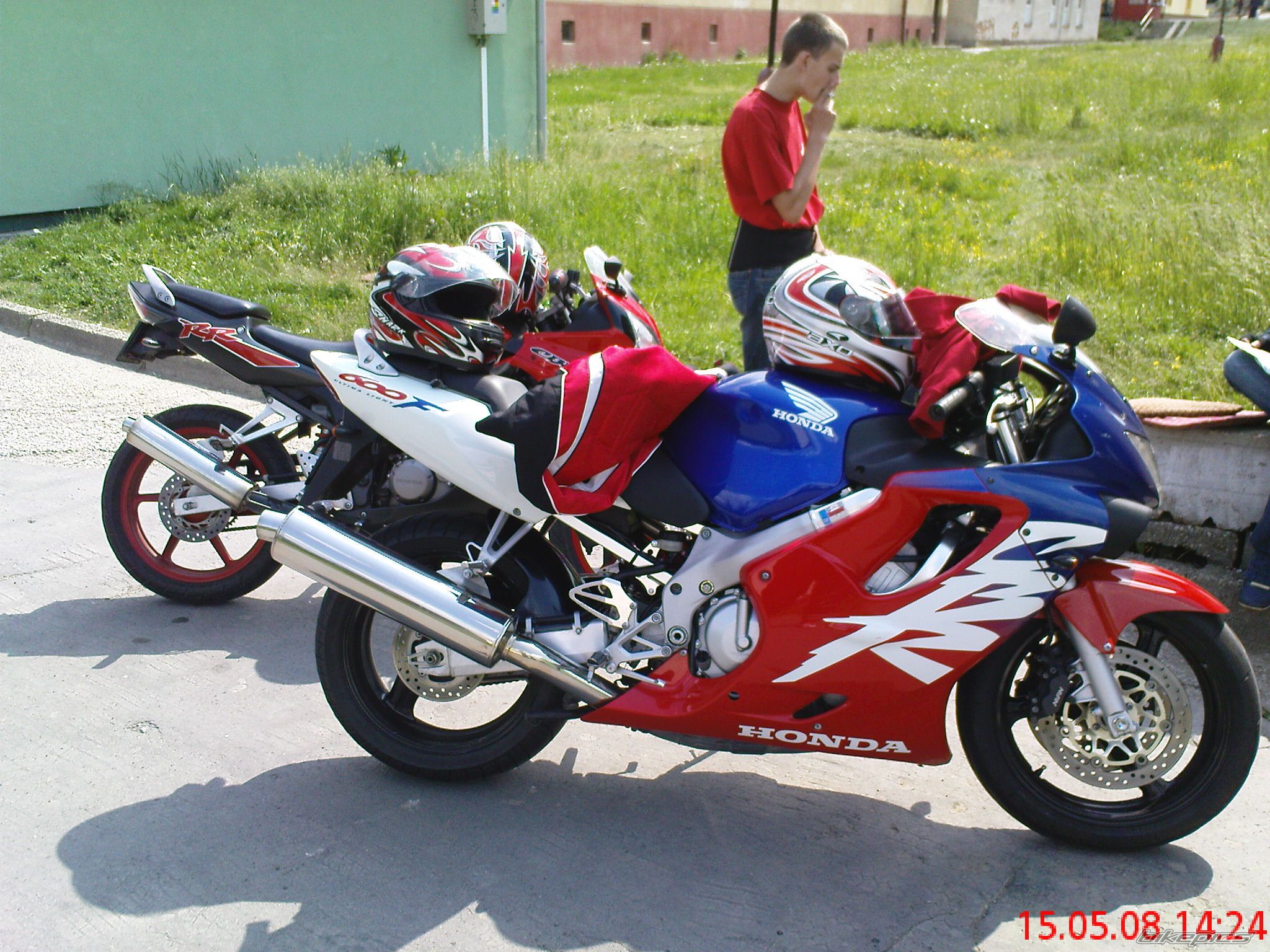 Bike Photo 1999507