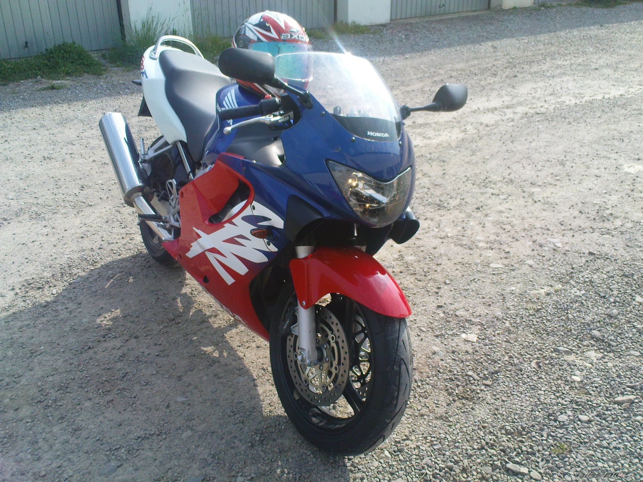 Bike Photo 1999508