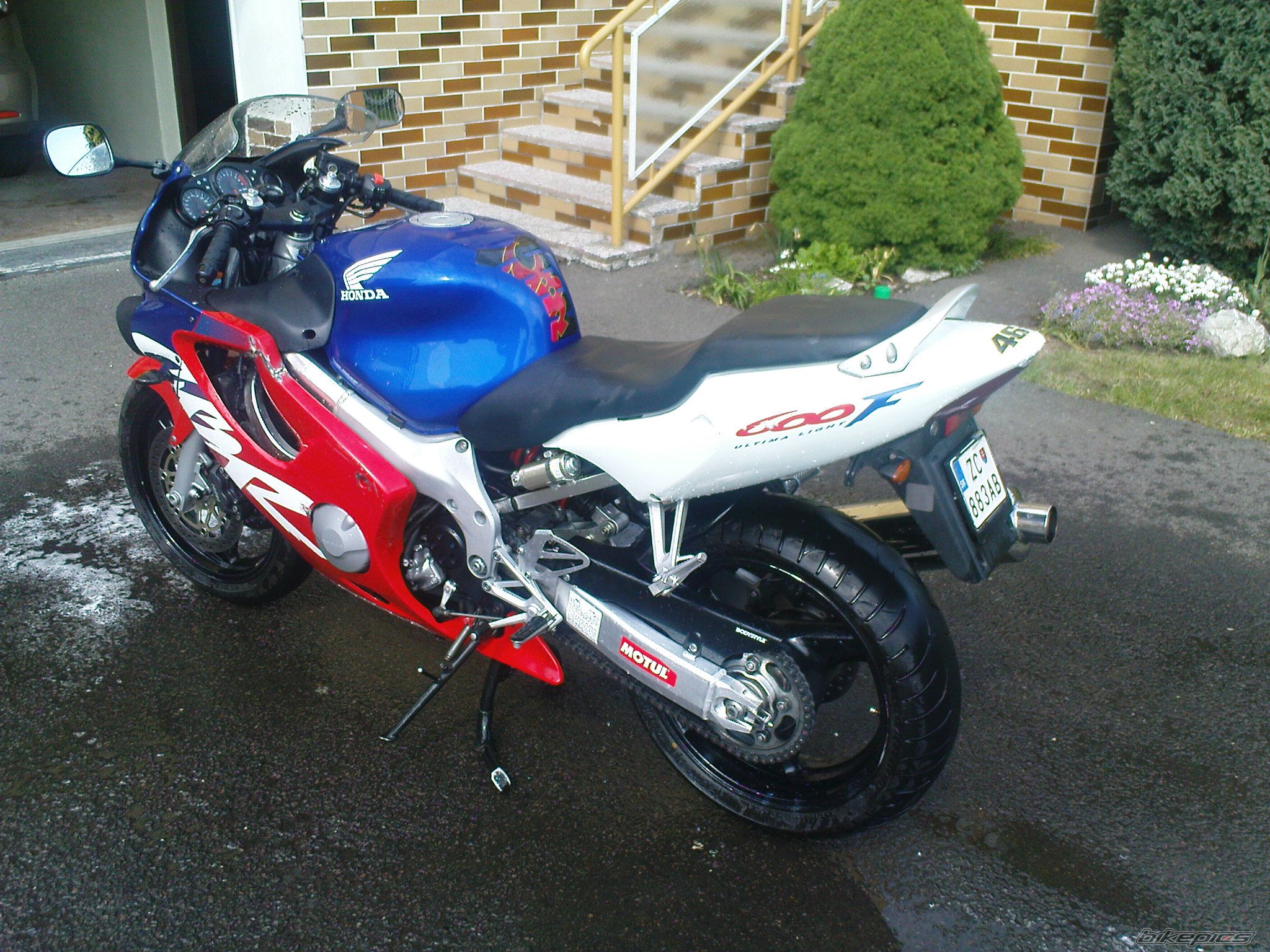 Bike Photo 1999512