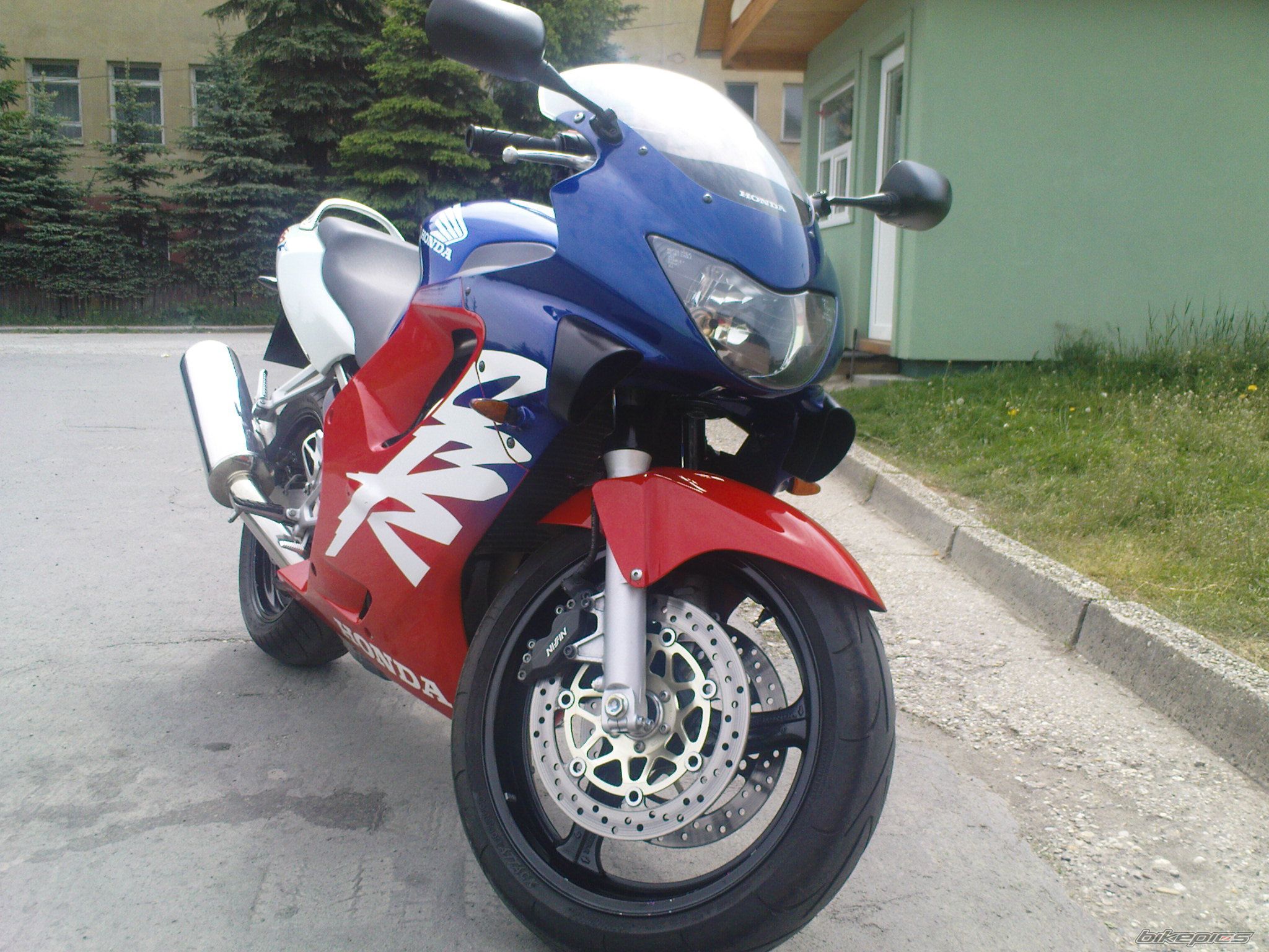 Bike Photo 1999515