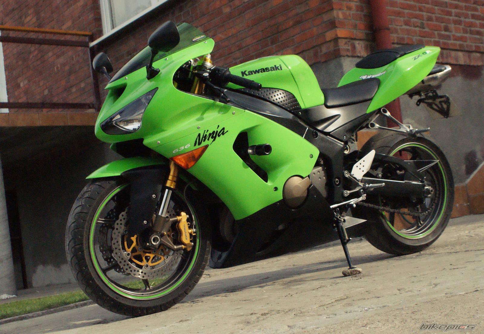Bike Photo 1999817
