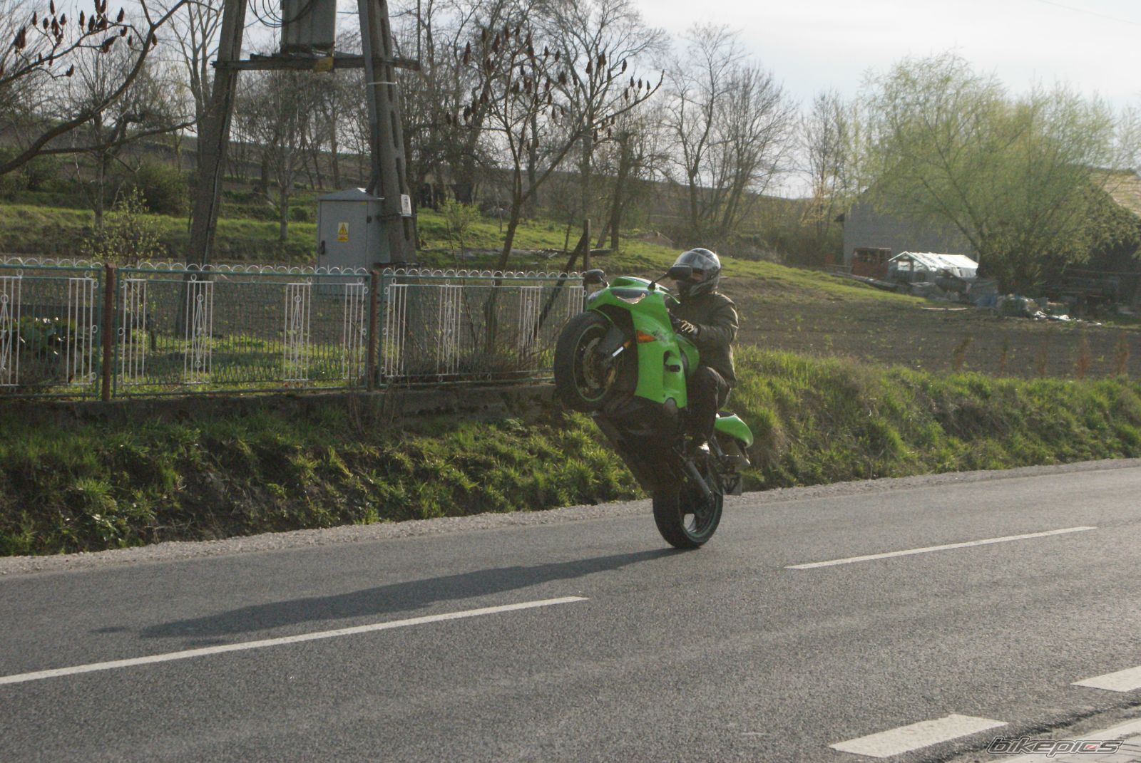 Bike Photo 1999830