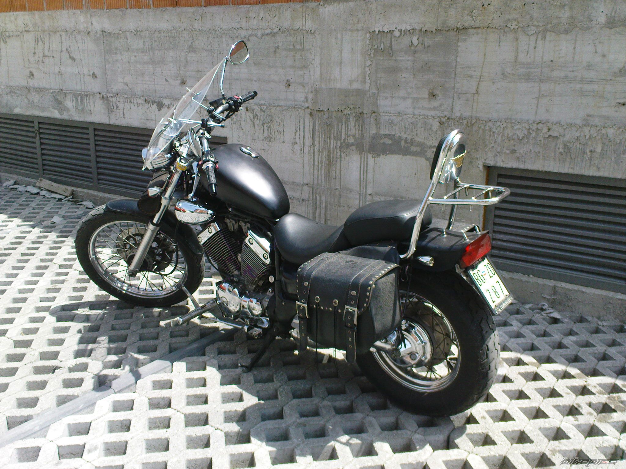Photo 1999833