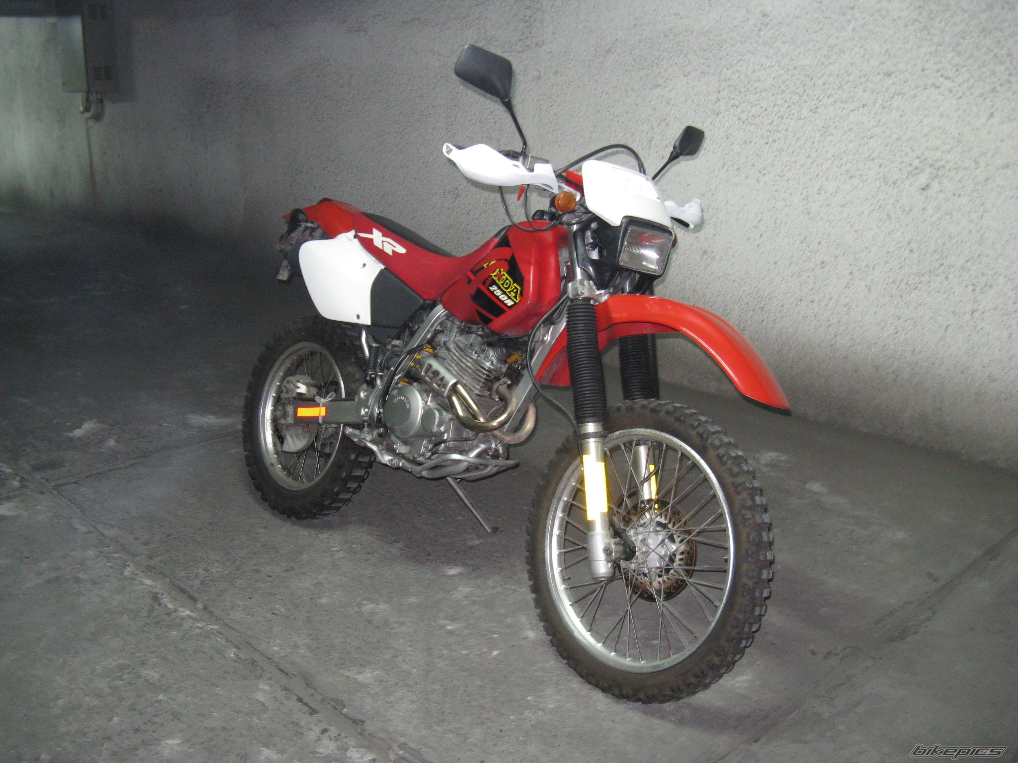 Photo 2000349