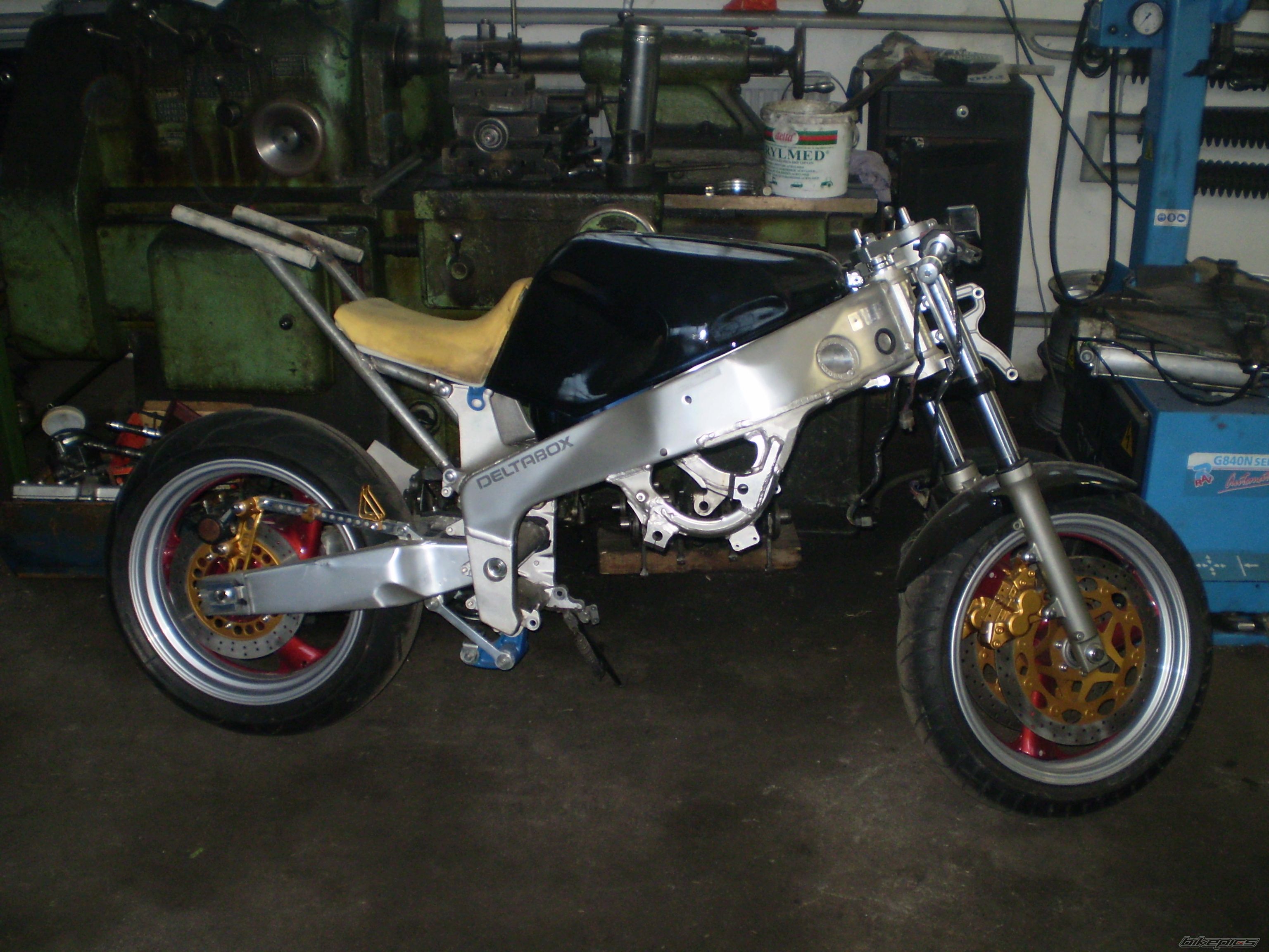 Photo 2001998