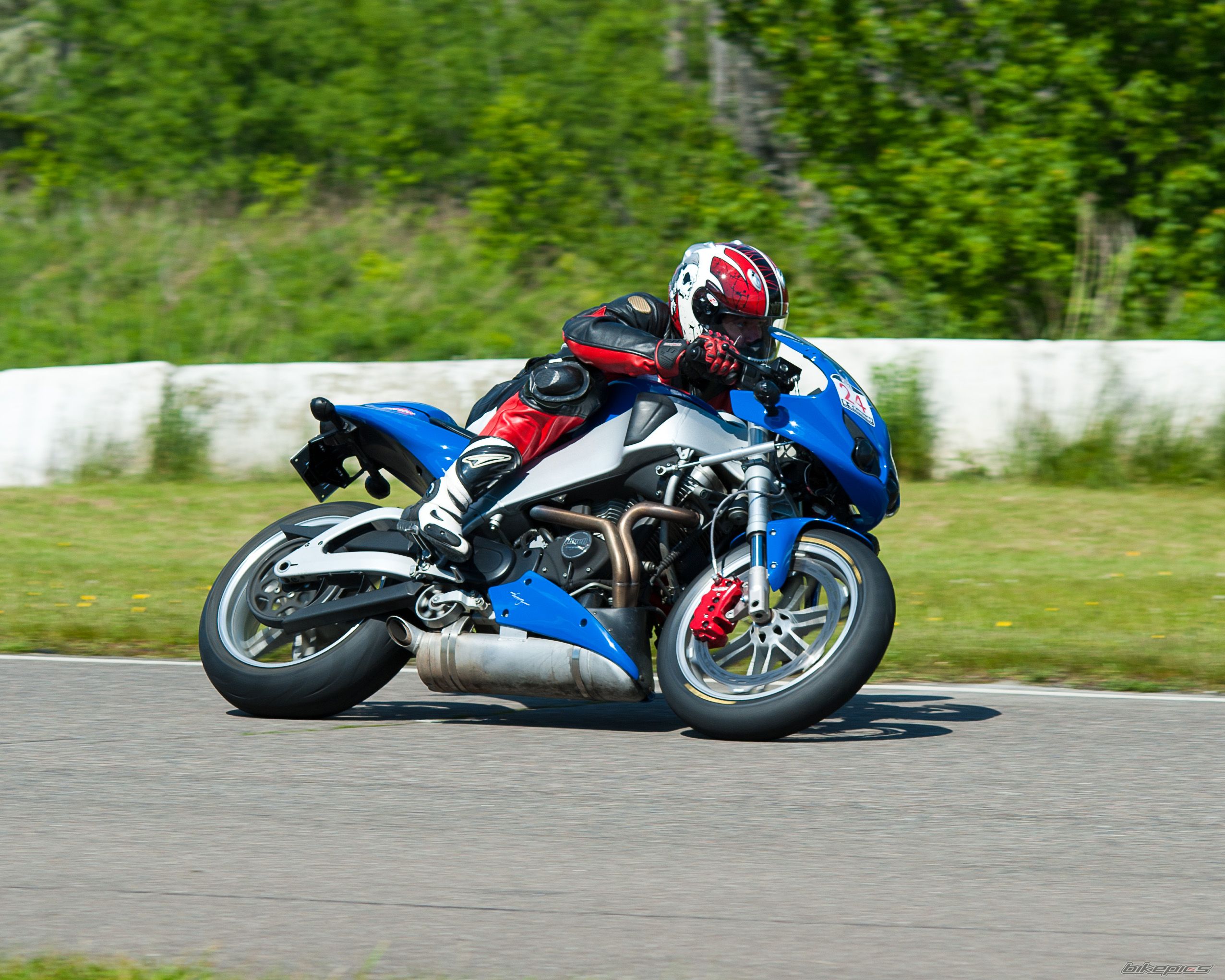 Photo 2002477